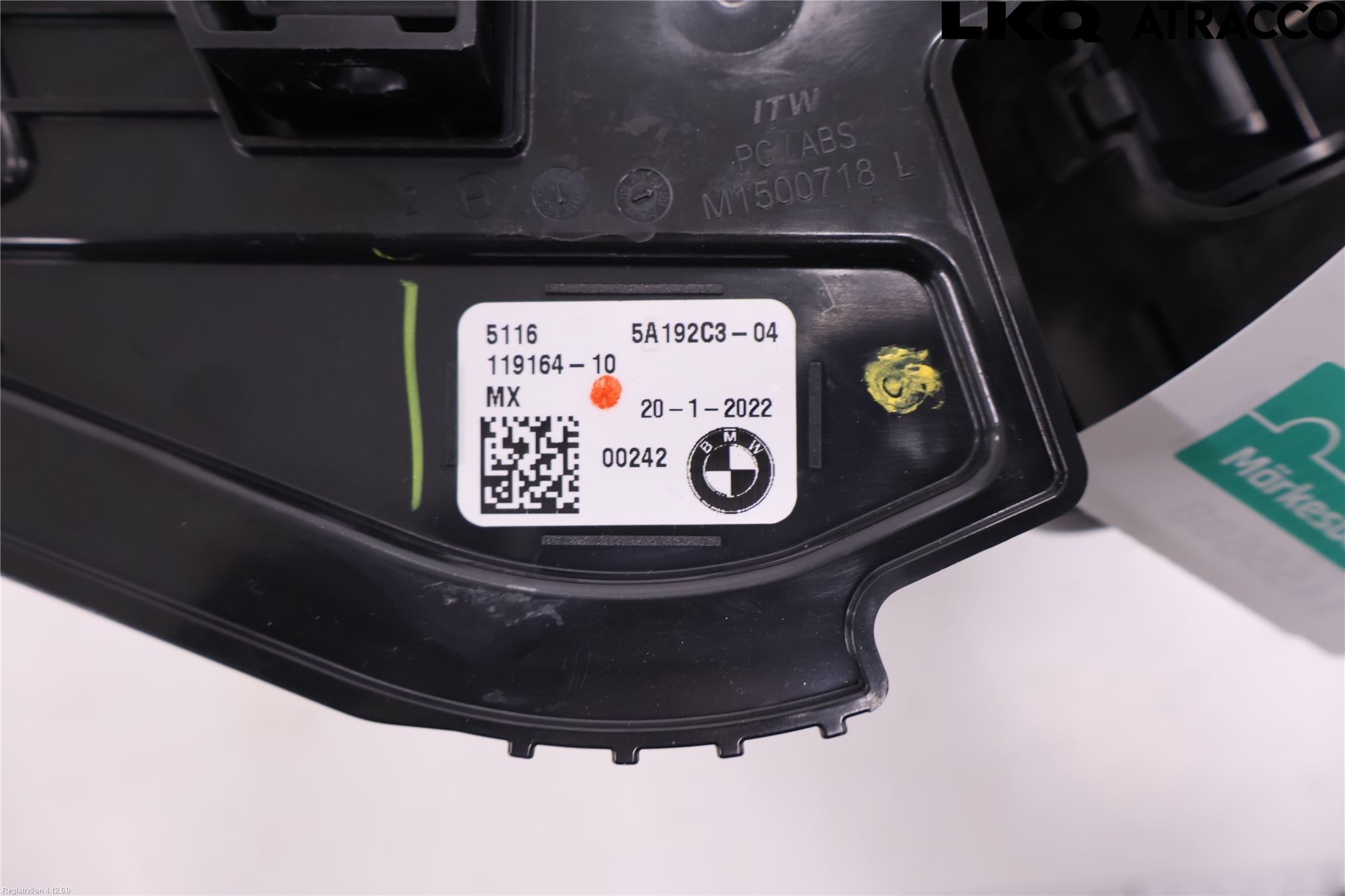 BMW iX3 G08 21- Mugghållare