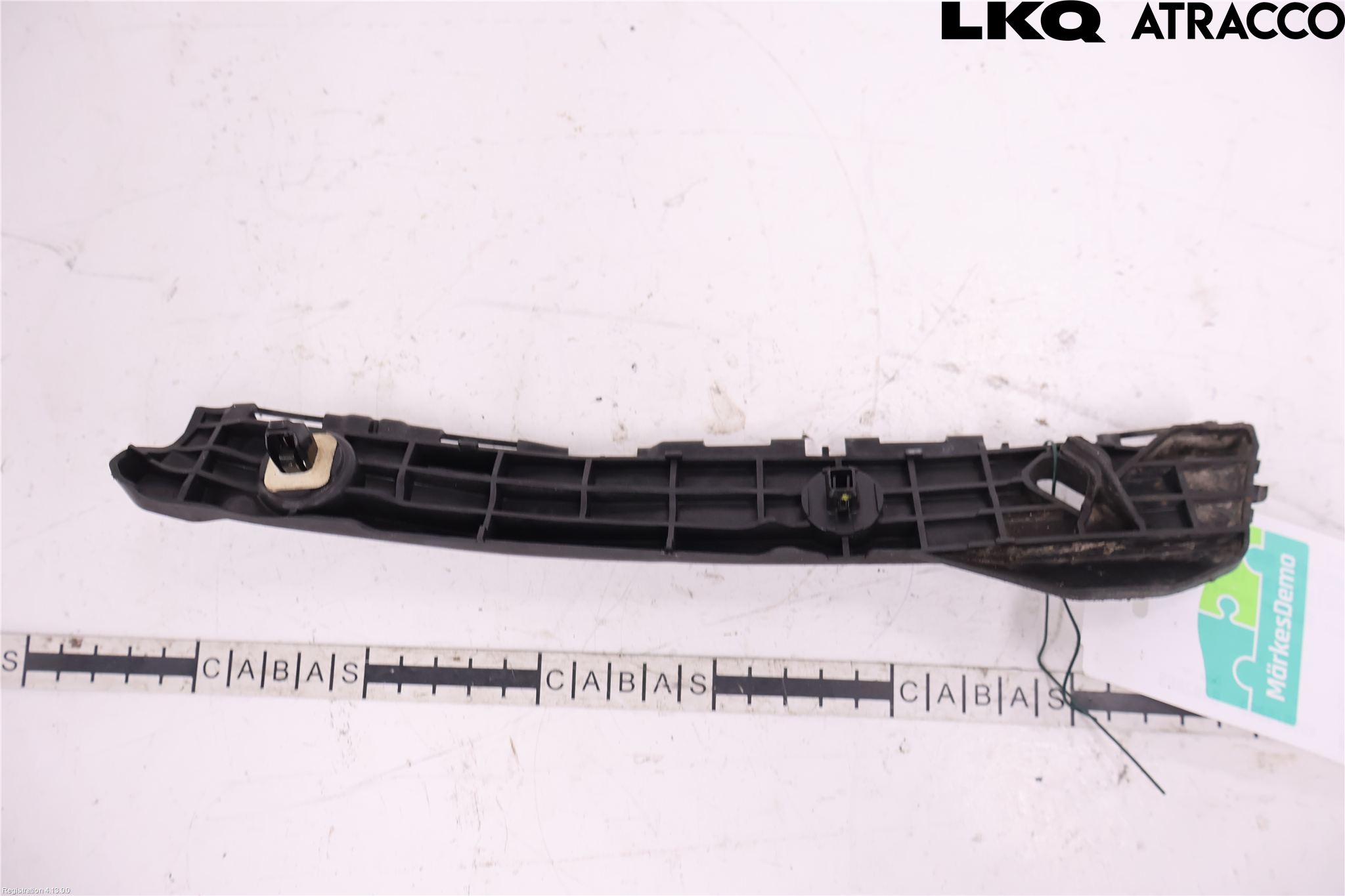 Toyota YARIS XP130 15-20 Stötfångarfäste Bak Vä