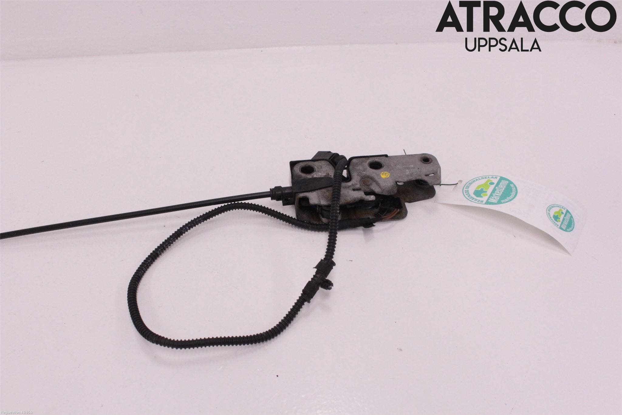 Volkswagen VW GOLF VI 09-13 Huvlås