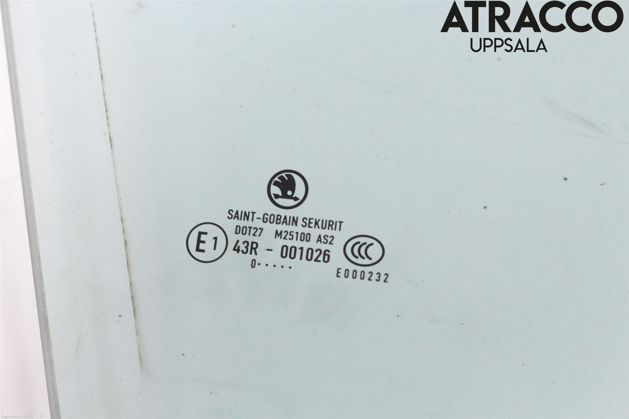 Skoda SUPERB 09-15 Dörruta Fram Höger