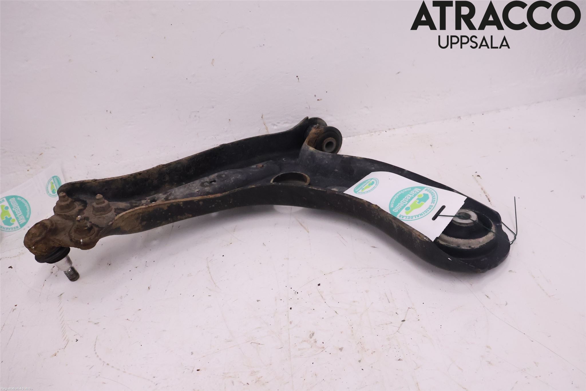 Skoda ROOMSTER Bärarm Fram Undre Hö
