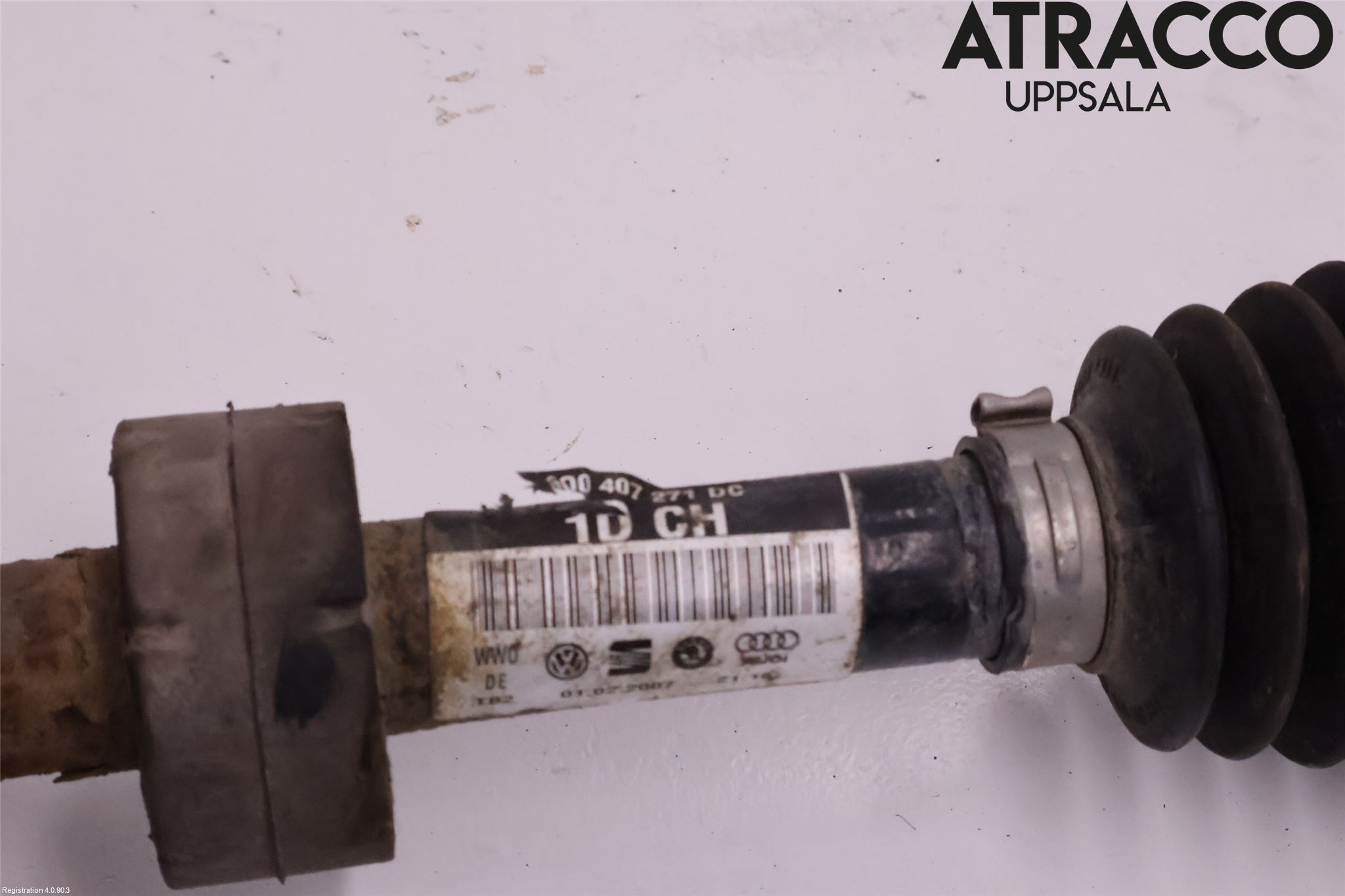 Volkswagen VW POLO 05-09 Drivaxel Fram Vänster