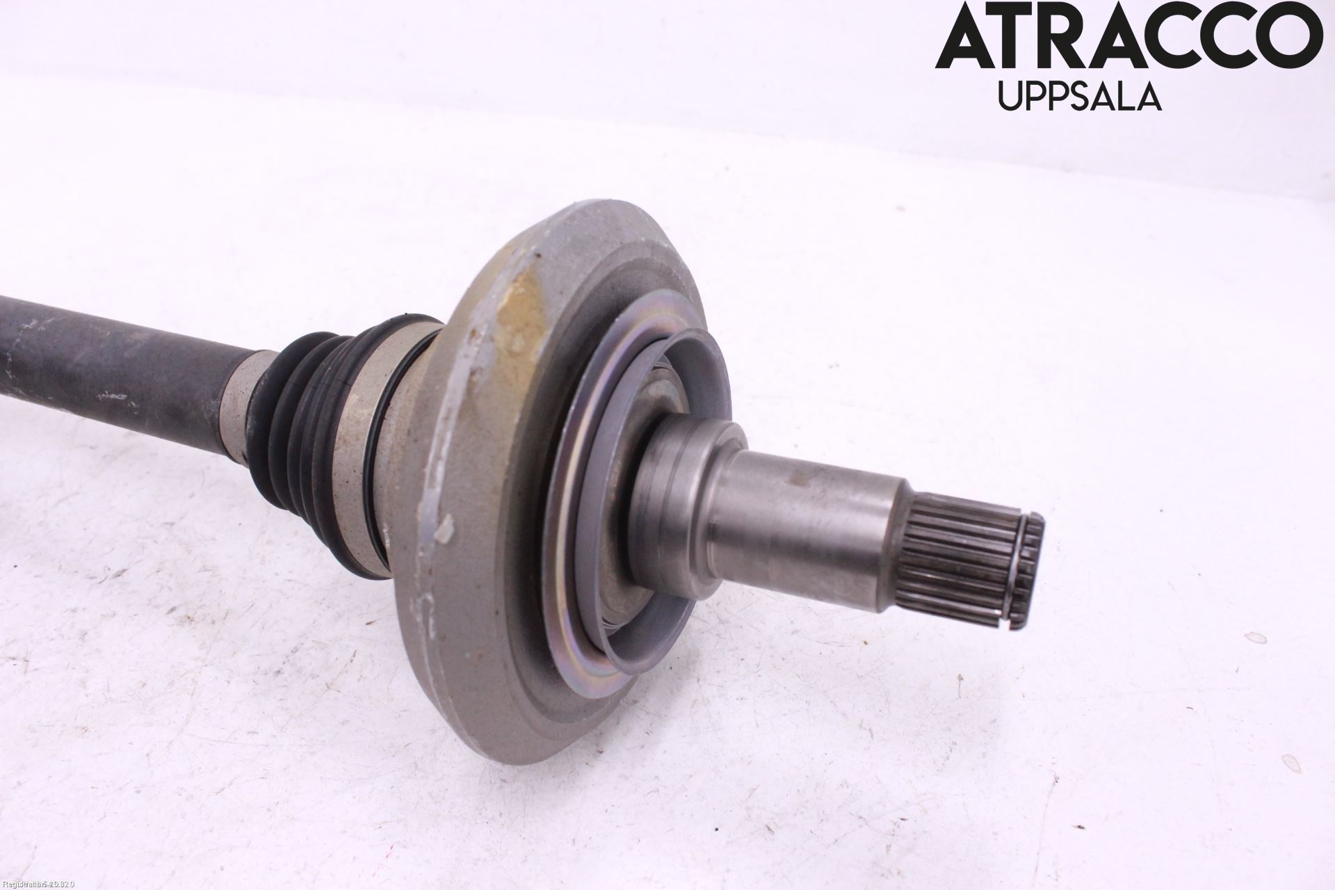 Mercedes-Benz MB C-KLASS (W205) 14-21 Drivaxel Bak Vänster