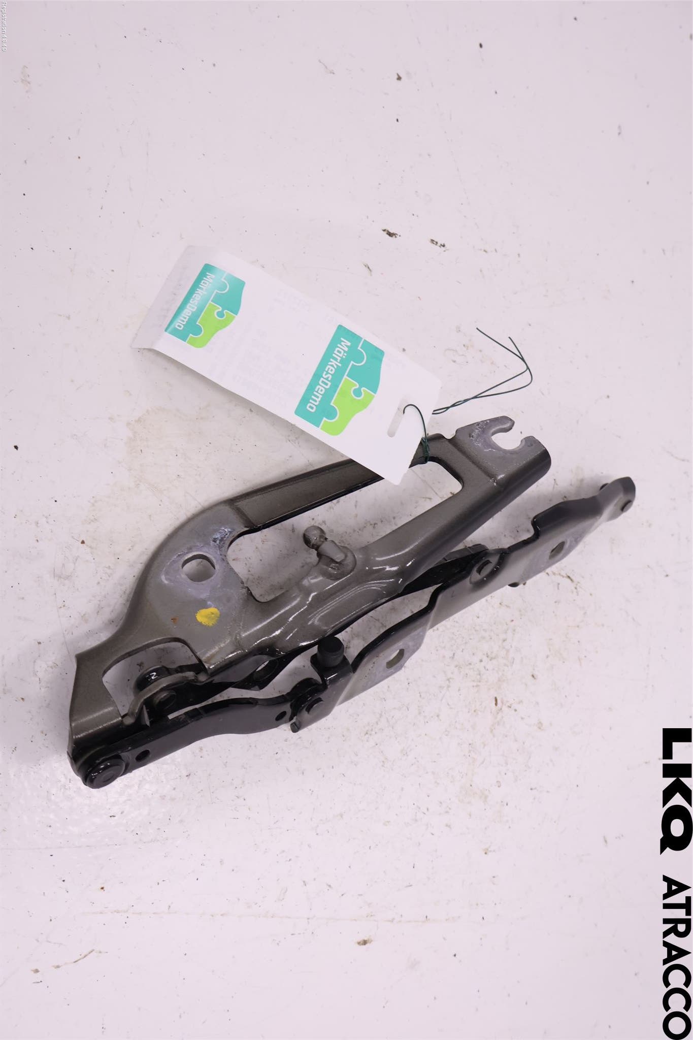 BMW 2 G42 22- Bakluckegångjärn Vä