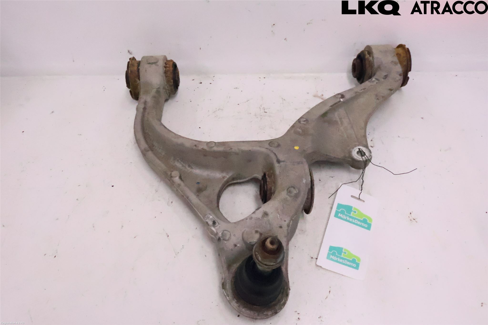 Dodge PICK UP RAM 81- Bärarm Fram Undre Vä