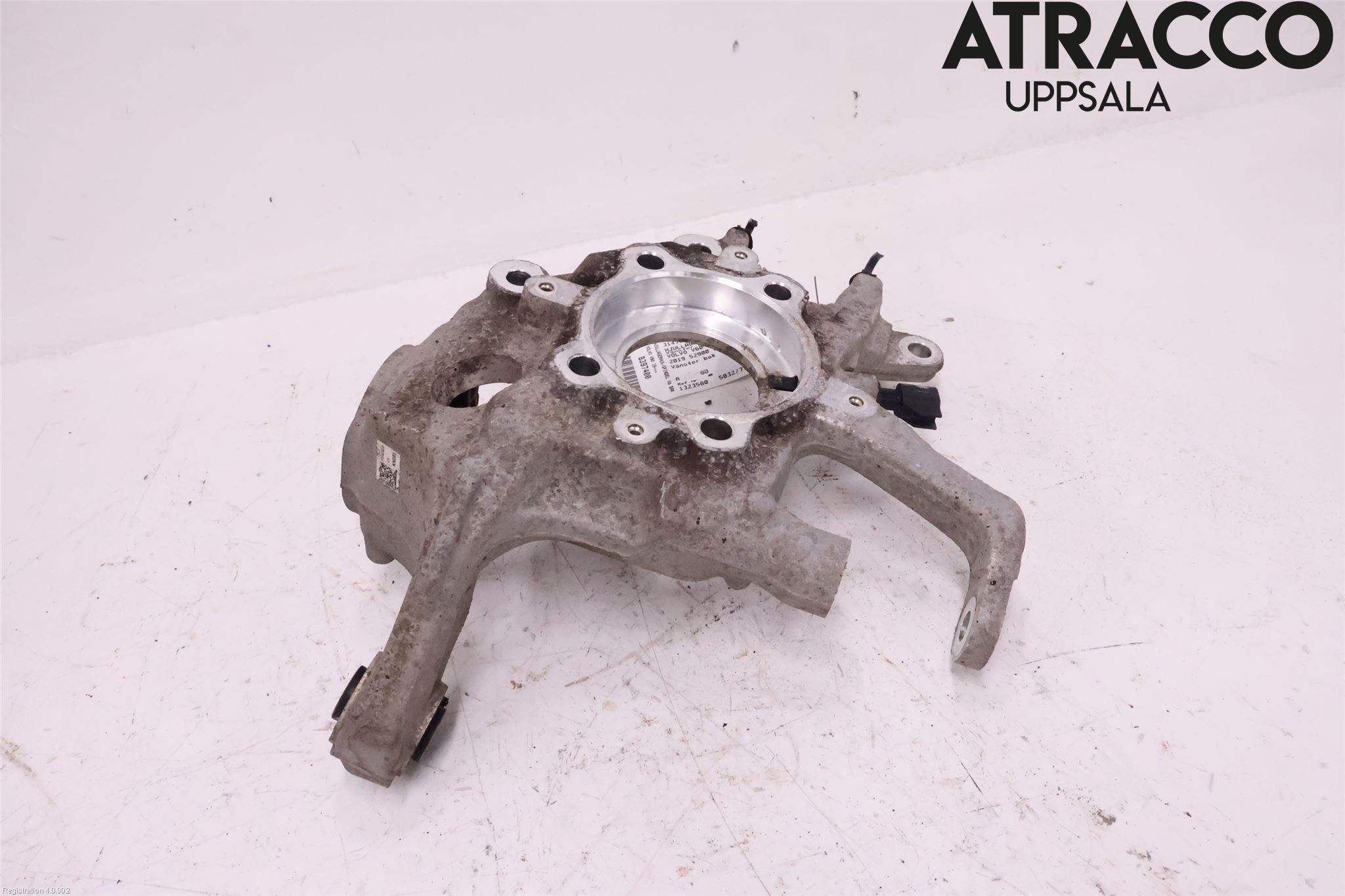 Volvo V60 19- Hjullagerhus-Spindel Vä B