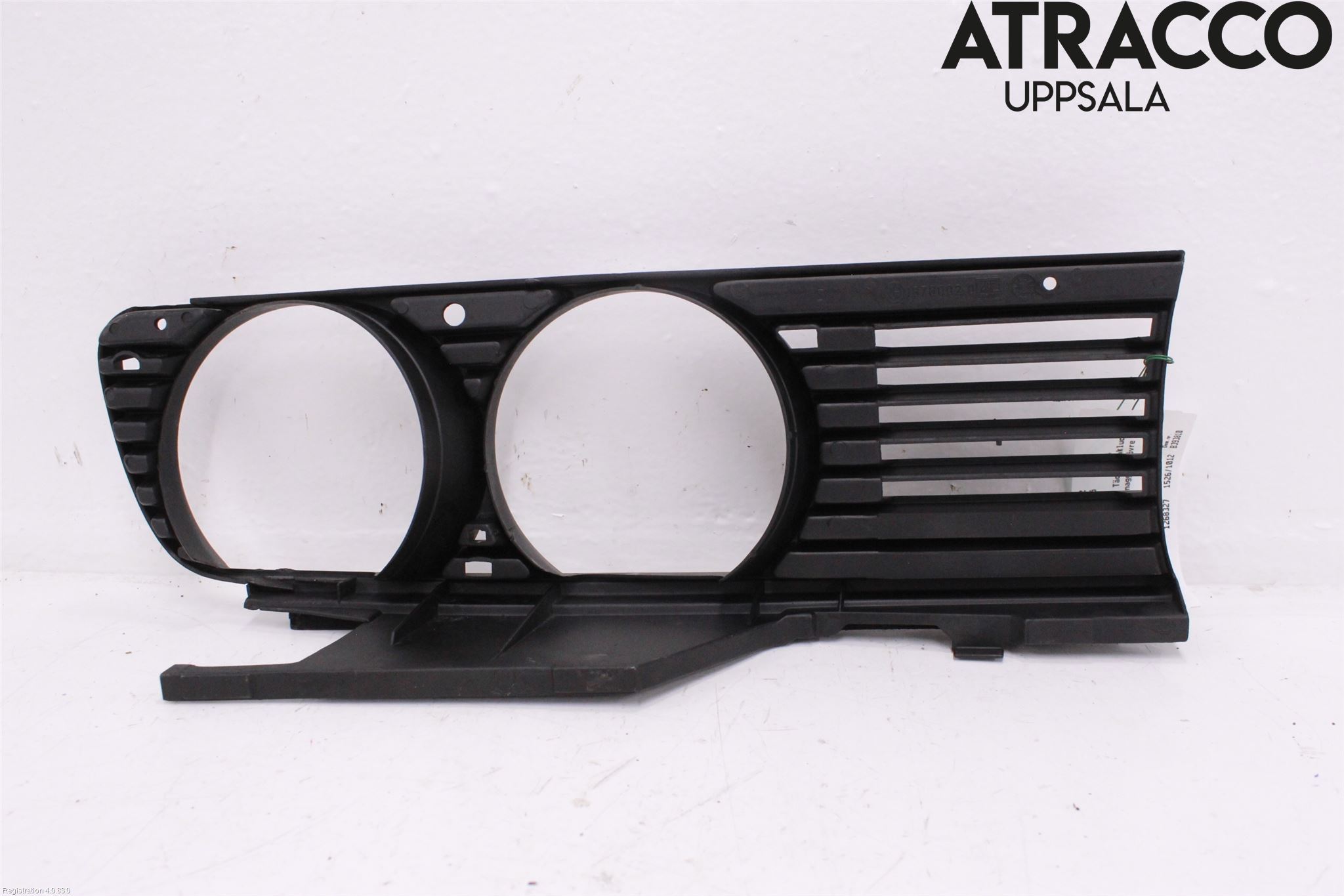 BMW 3 E30 83-94 Grilldel Höger