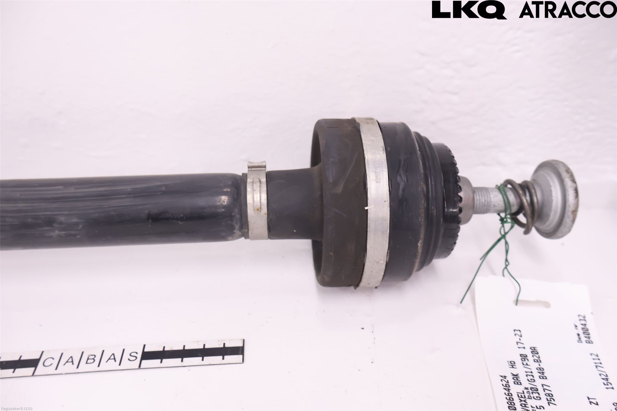 BMW 5 G30/G31/F90 17-23 Drivaxel Bak Höger
