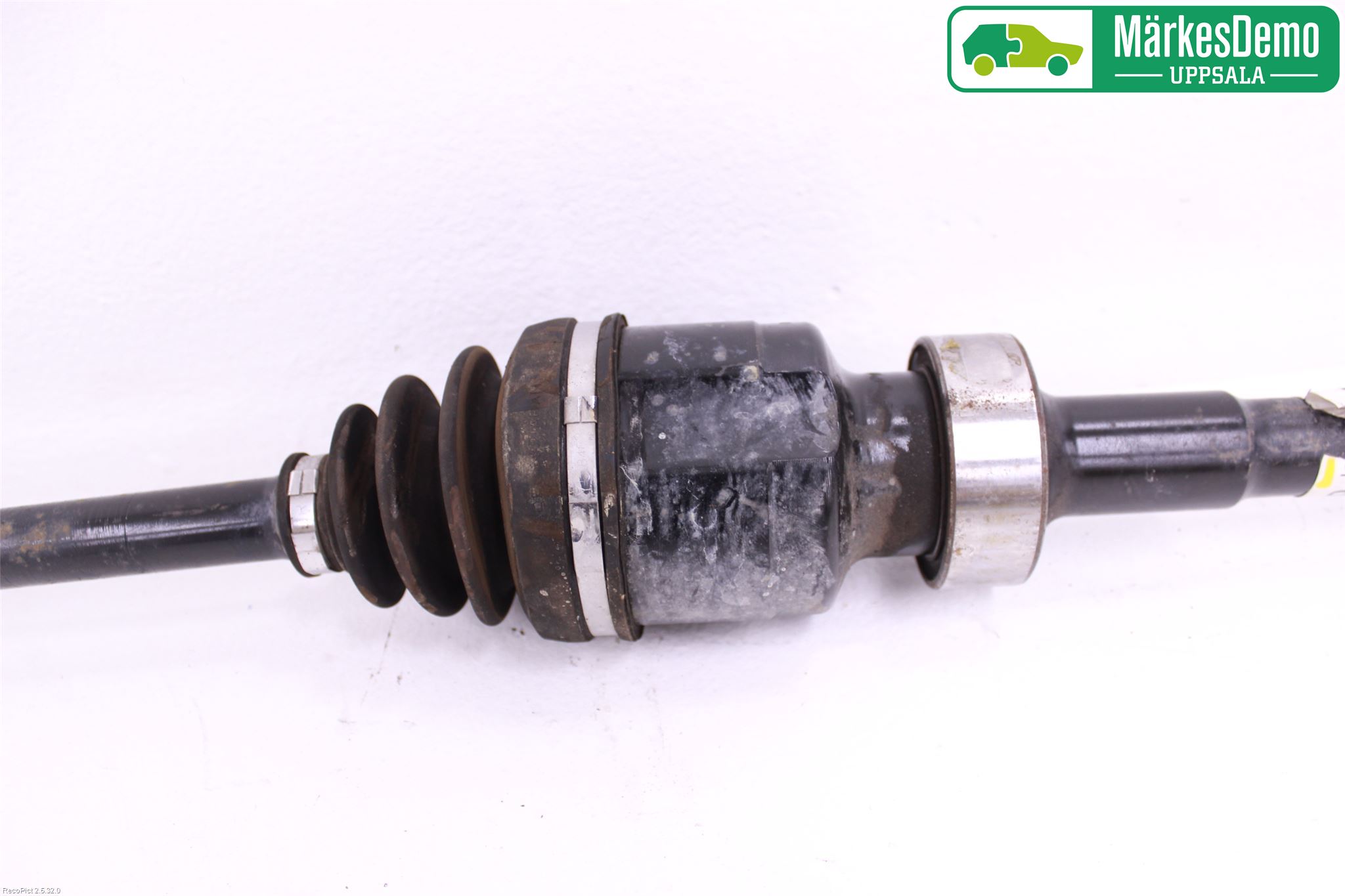 Mazda 3 III 14-19 Drivaxel Fram Höger