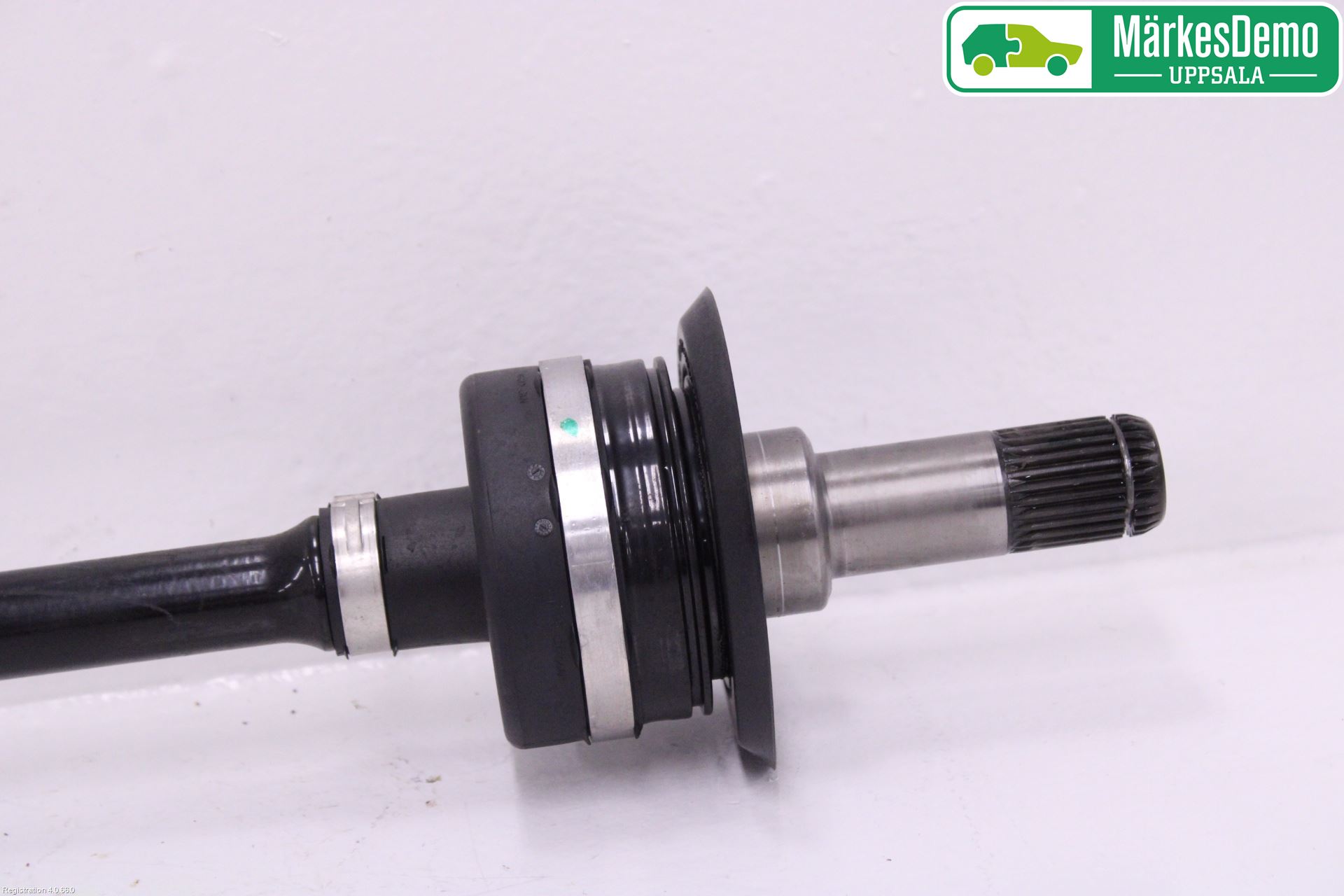 BMW 5 G30/G31/F90 17-23 Drivaxel Bak Höger