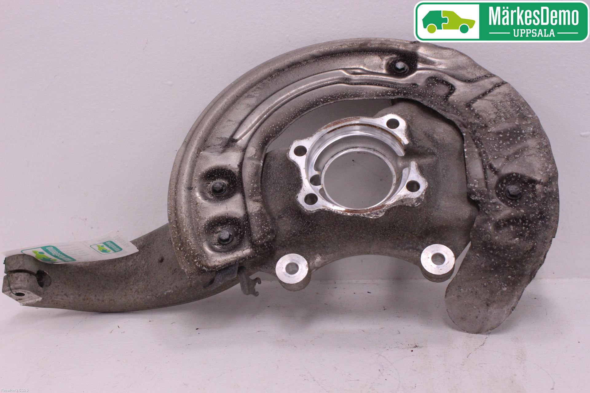 BMW 5 G30/G31/F90 17-23 Styrspindel Lagerhus Hö