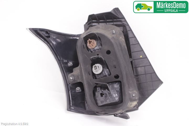 Toyota iQ Bakljus Höger