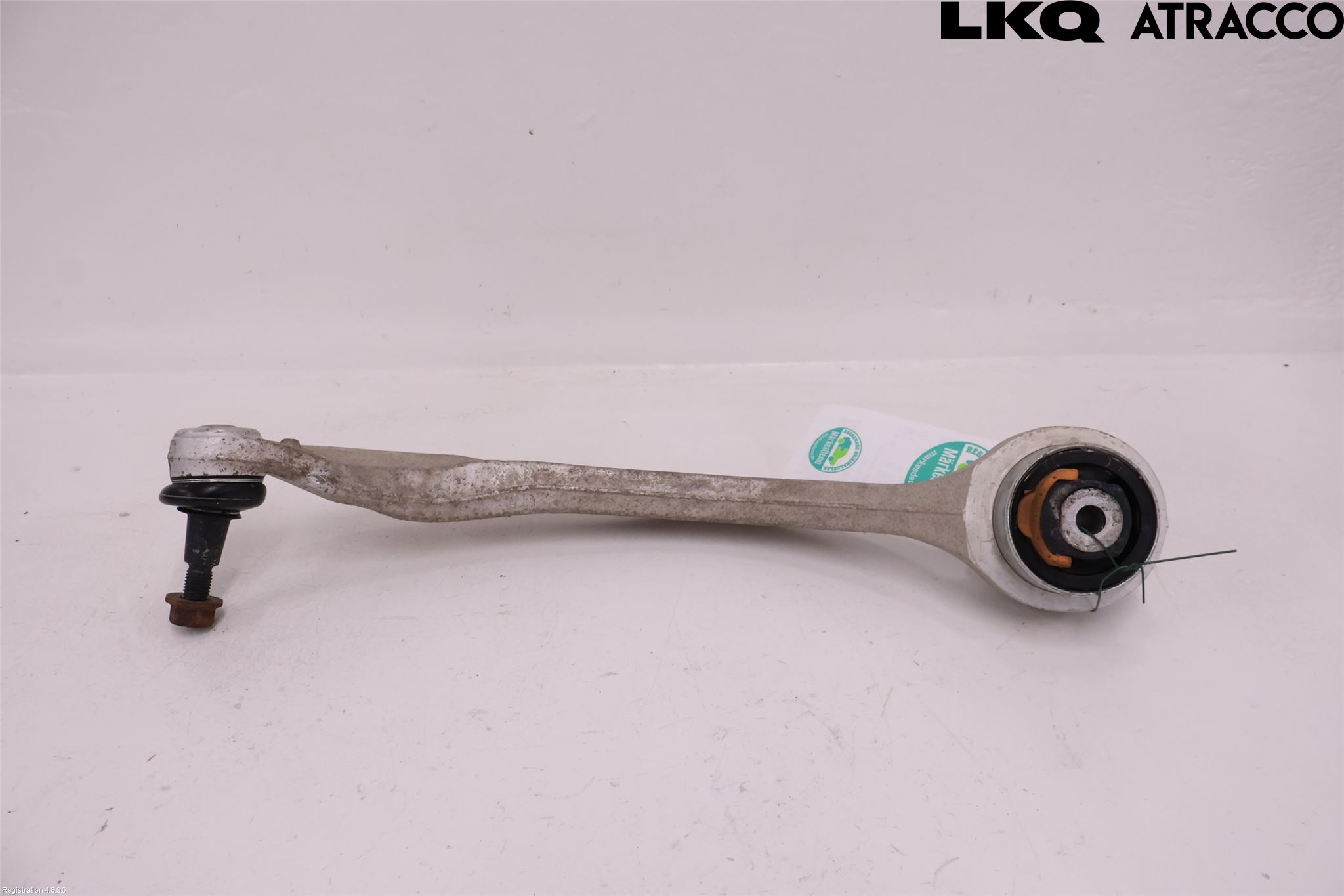 Volkswagen VW PASSAT 01-05 Bärarm Fram Undre Hö