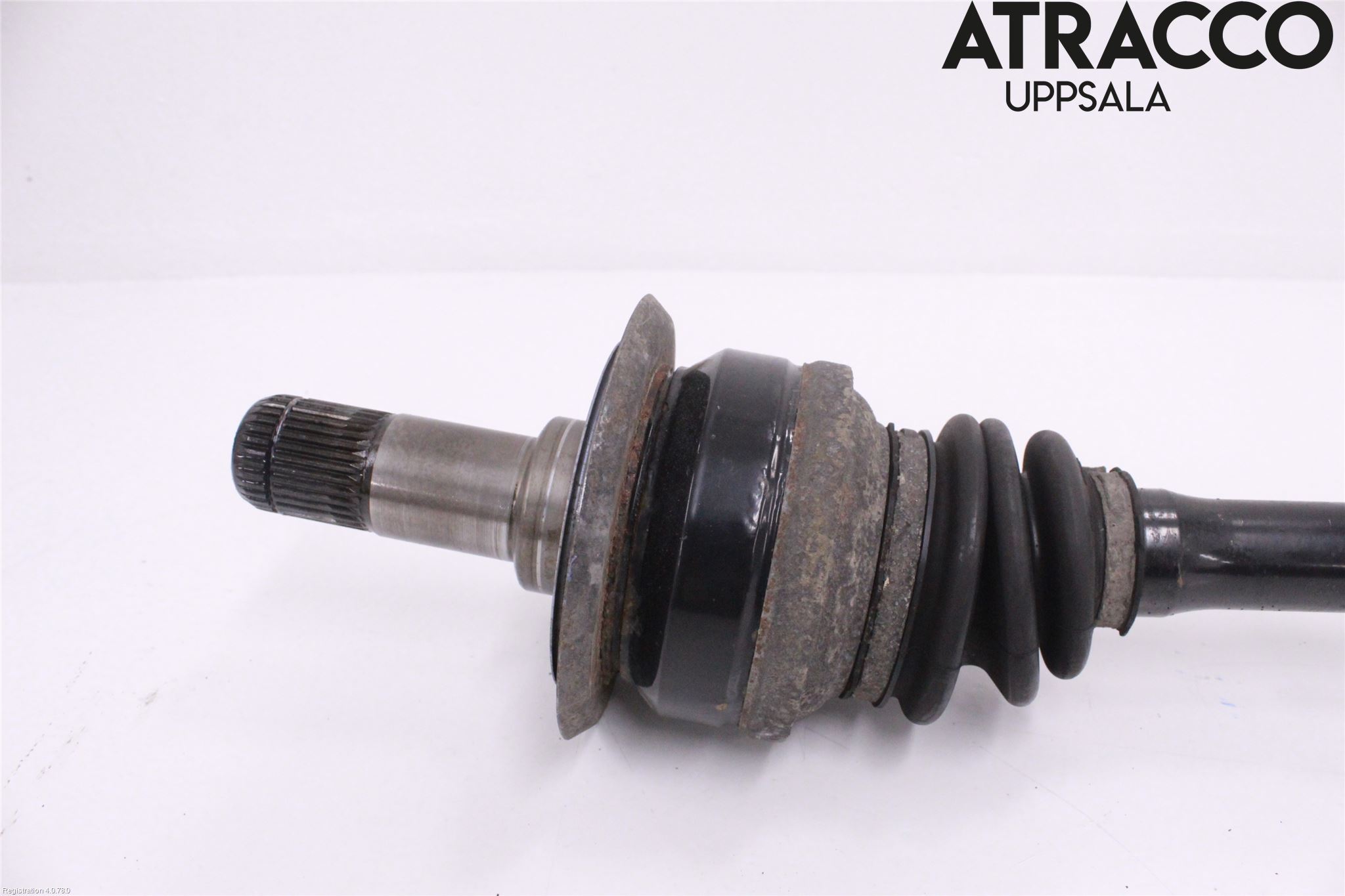 BMW 5 F10/F11/F18 09-17 Drivaxel Bak Höger