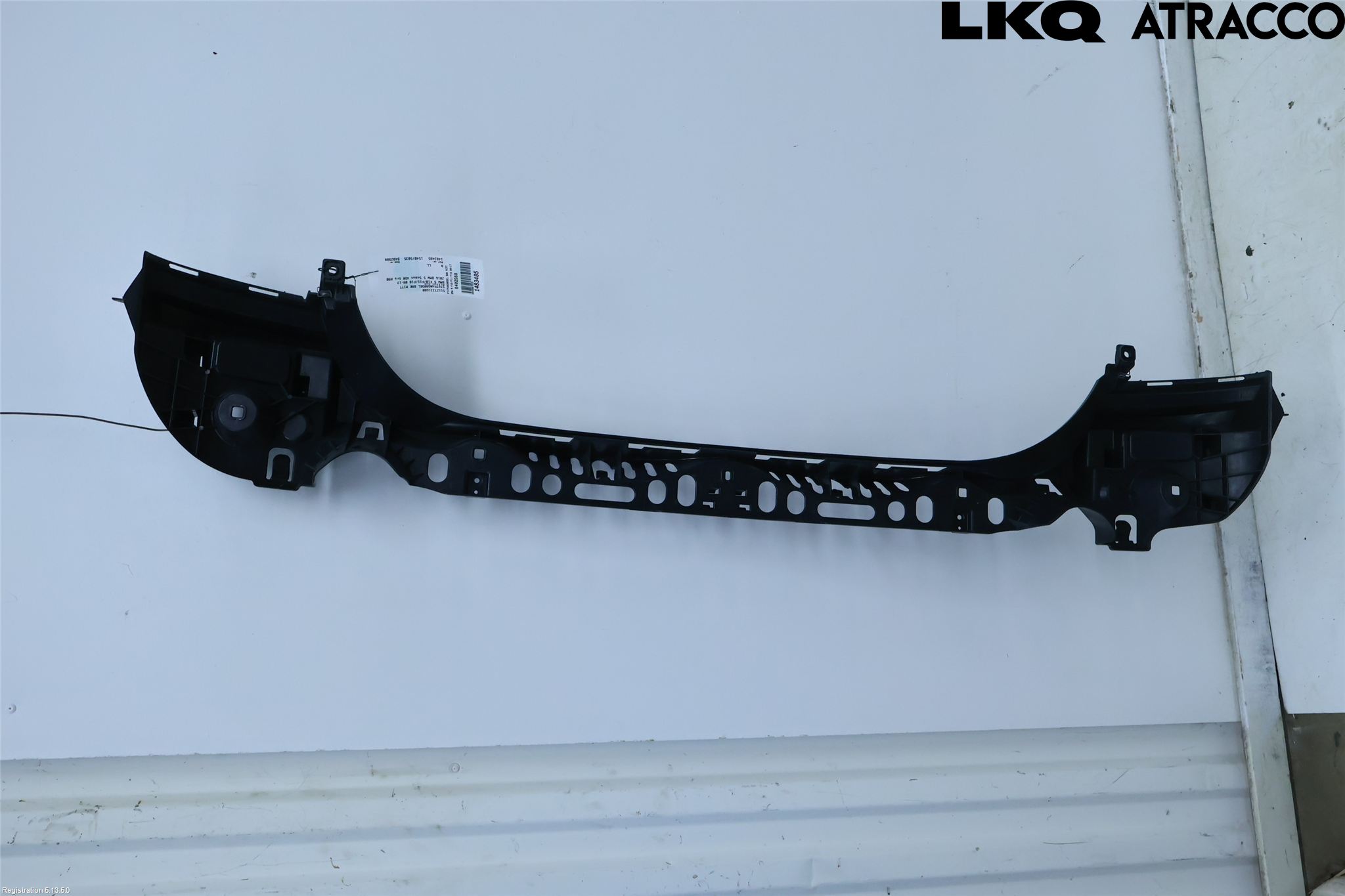 BMW 5 F10/F11/F18 09-17 Stötfångardel Bak Mitt