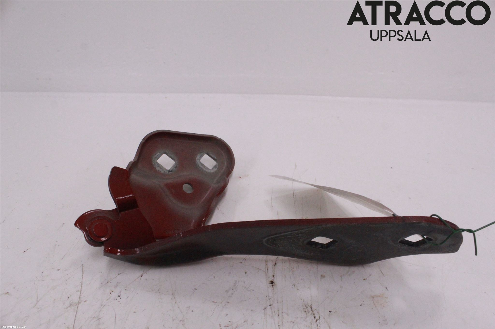 Tesla MODEL 3 17- Huvgångjärn