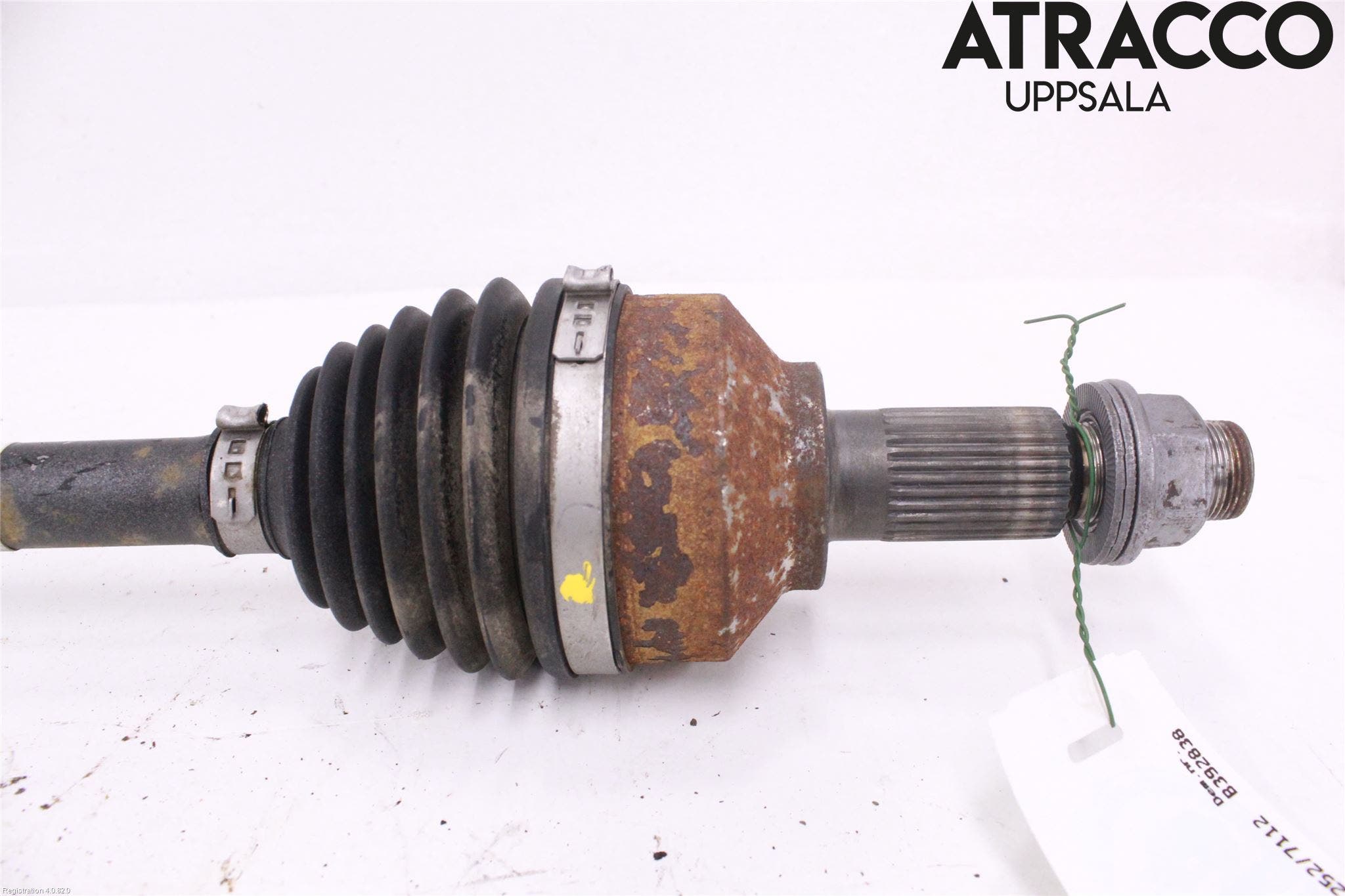 Tesla MODEL 3 17- Drivaxel Bak Höger