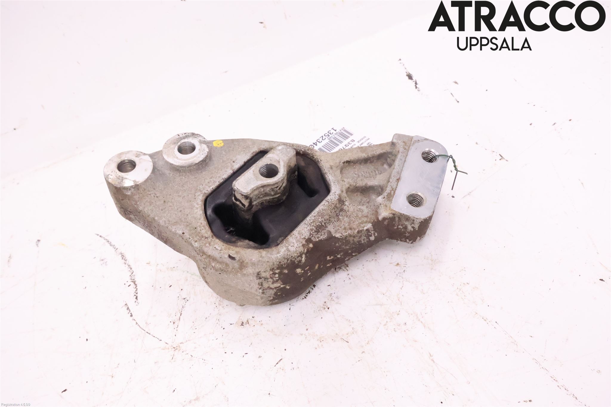 Dodge PICK UP RAM 81- Motorfäste