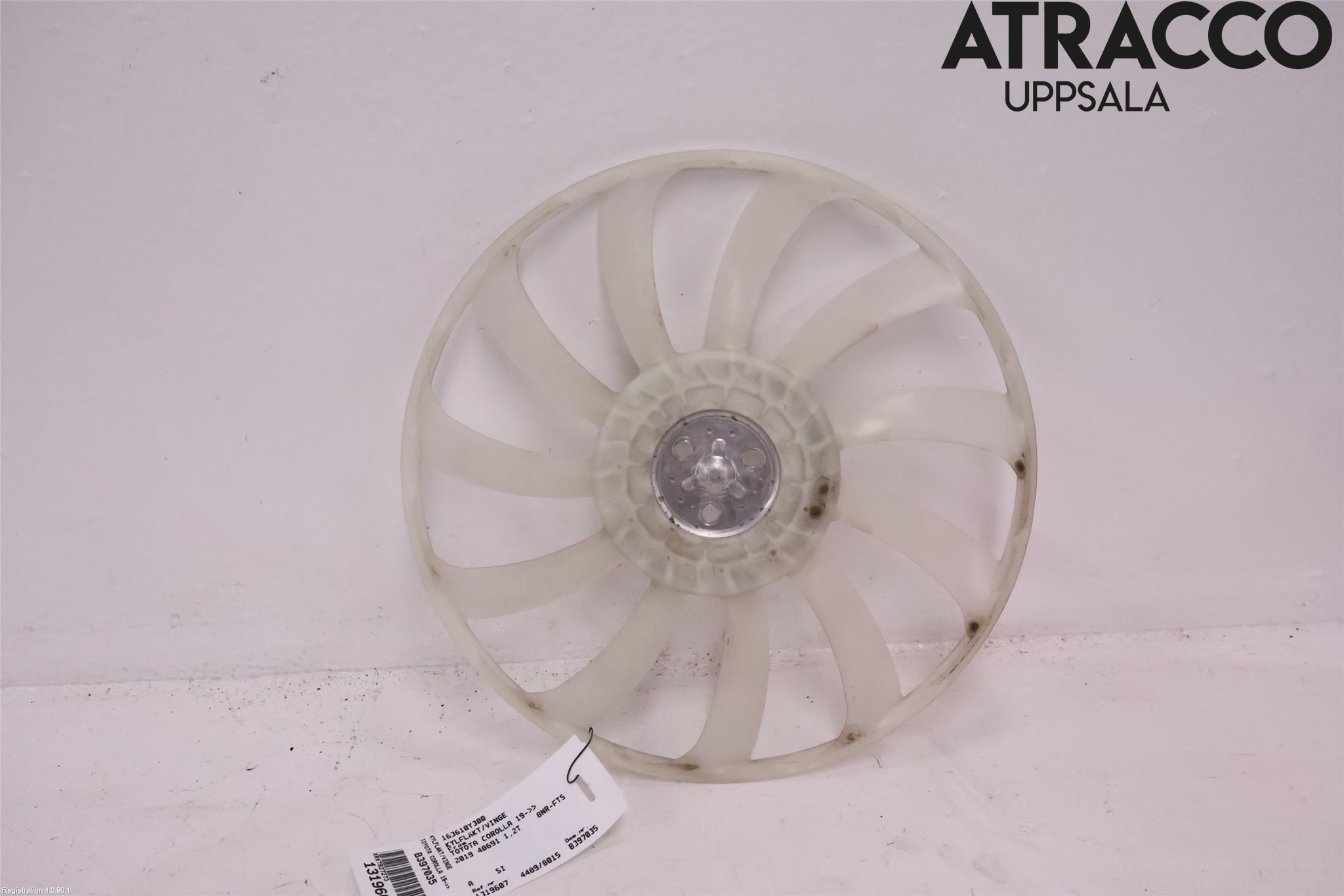 Toyota COROLLA 19- Kylfläkt-Vinge