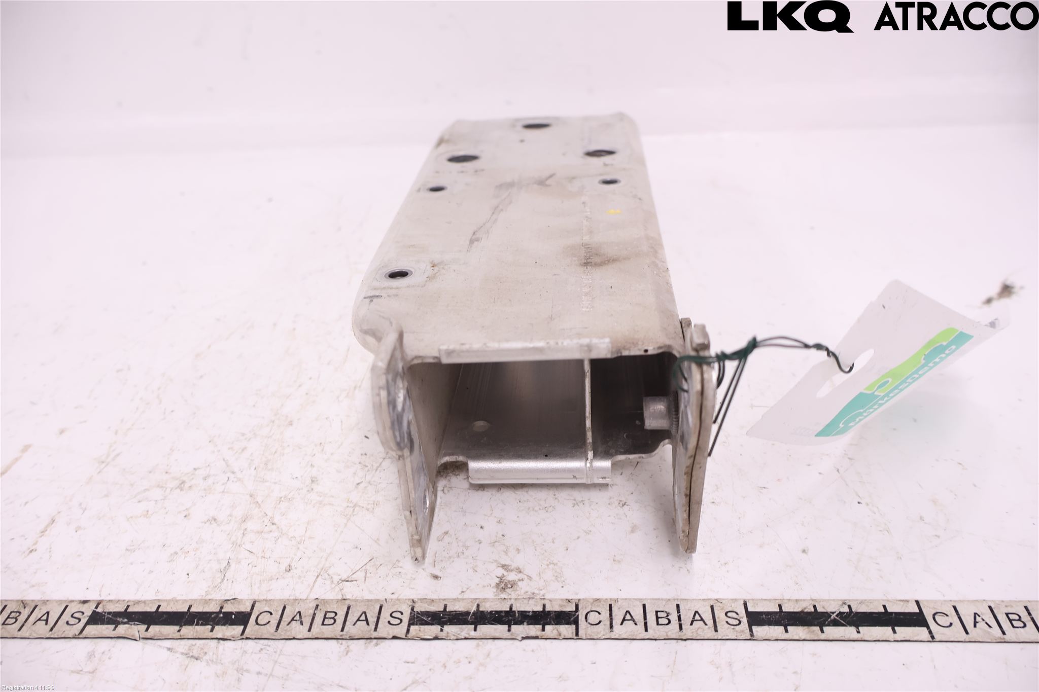 BMW 1 F20/F21 11-19 Stötfångarbärjärn Fram