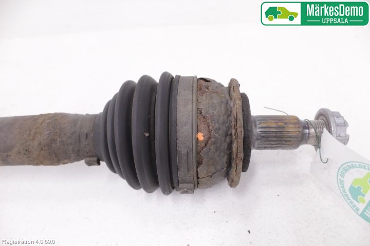 Mercedes-Benz MB B-KLASS (W245) 05-12 Drivaxel Fram Höger