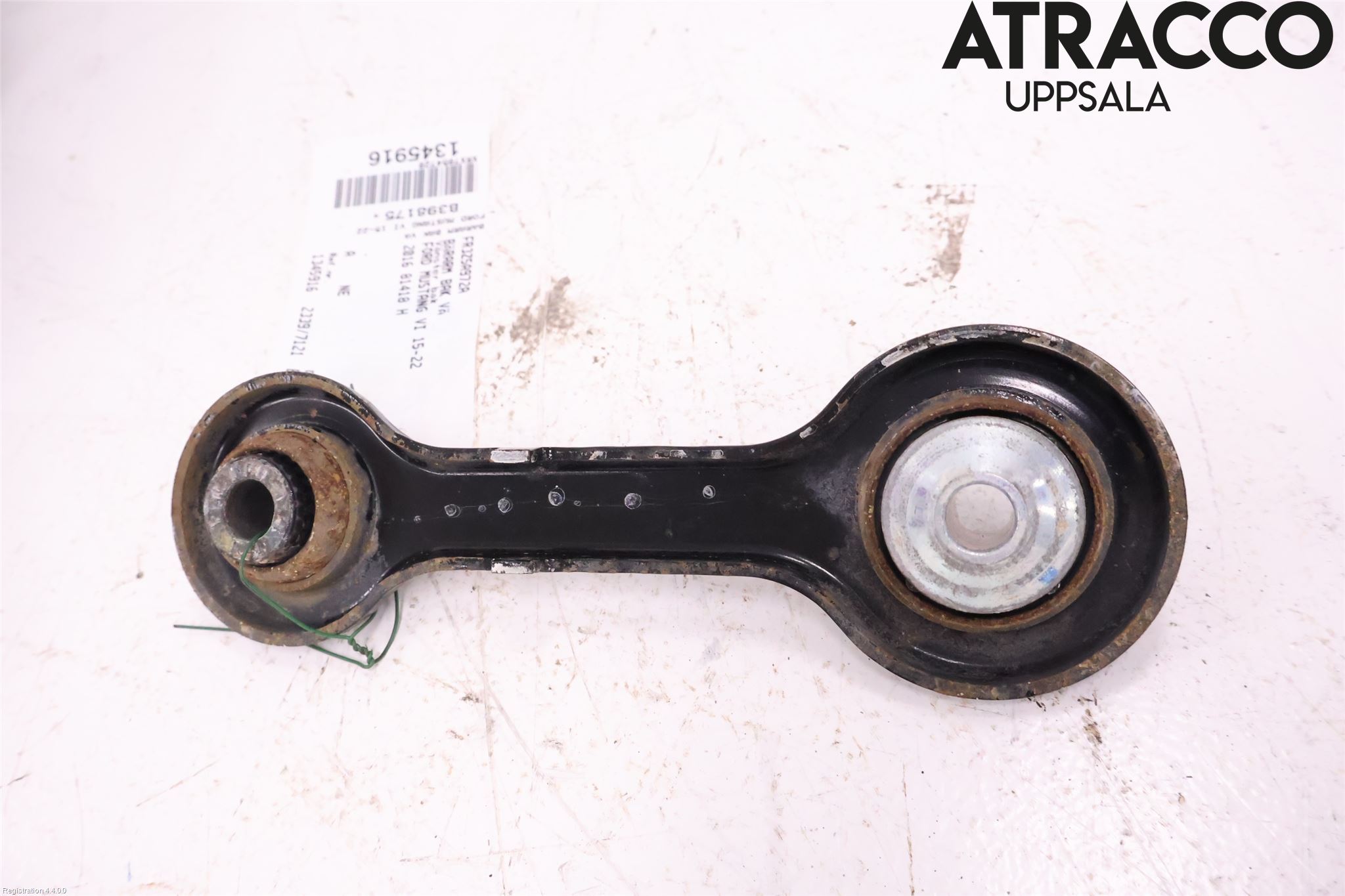 Ford MUSTANG VI 15-22 Bärarm Bak Vänster