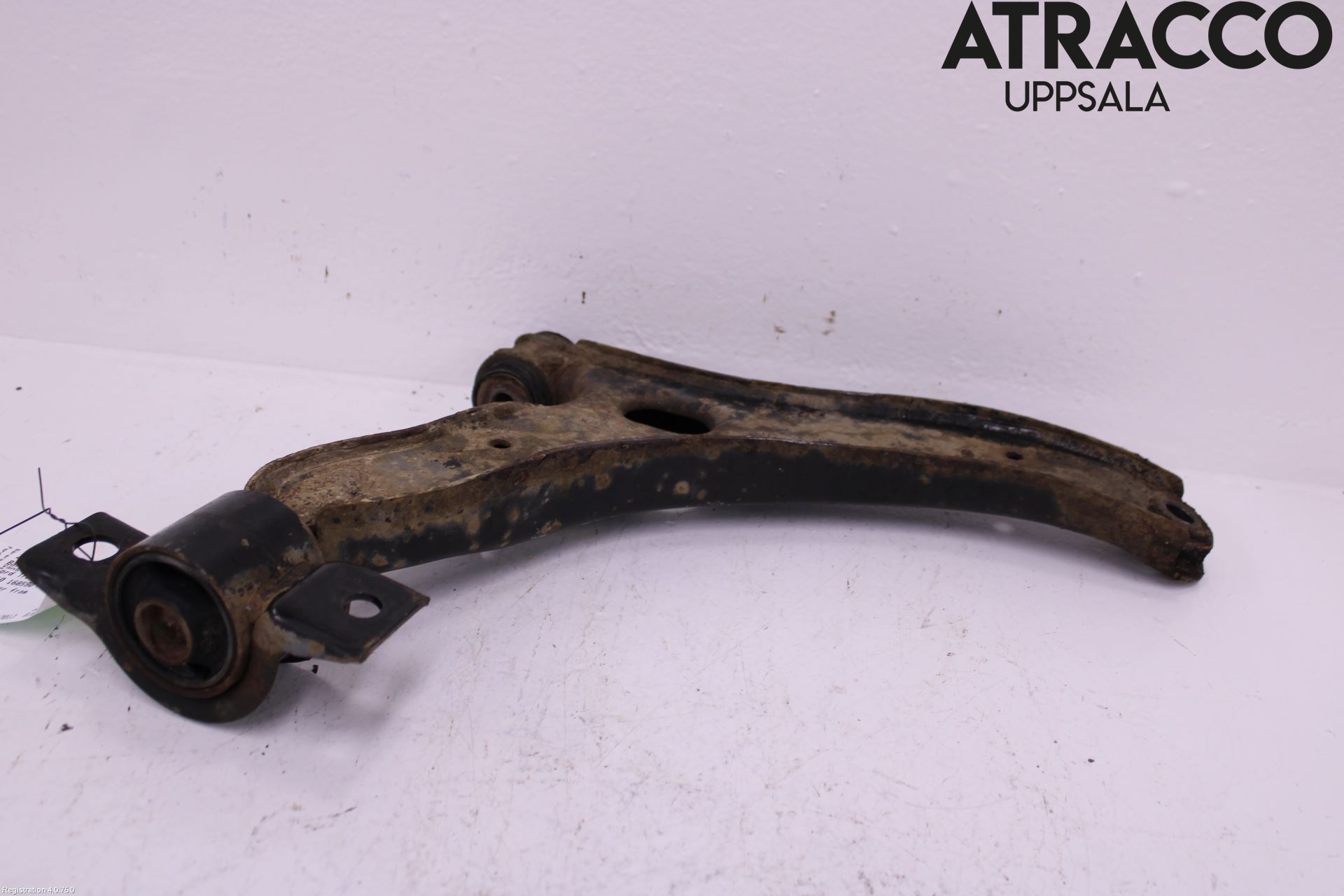 Ford TRANSIT CONNECT 09-13 Bärarm Fram Undre Vä