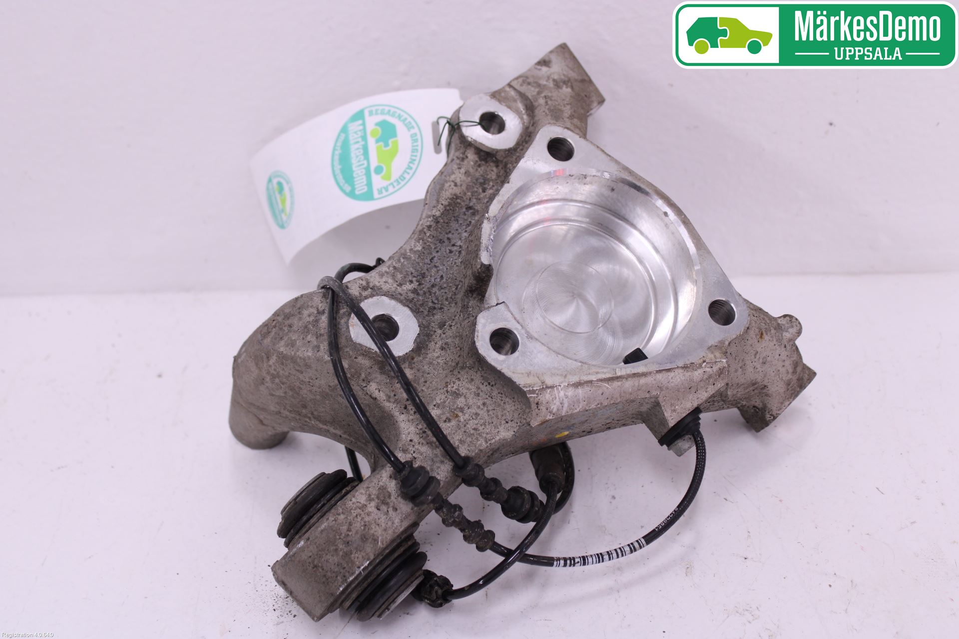 Opel INSIGNIA 17- Hjullagerhus-Spindel Vä B