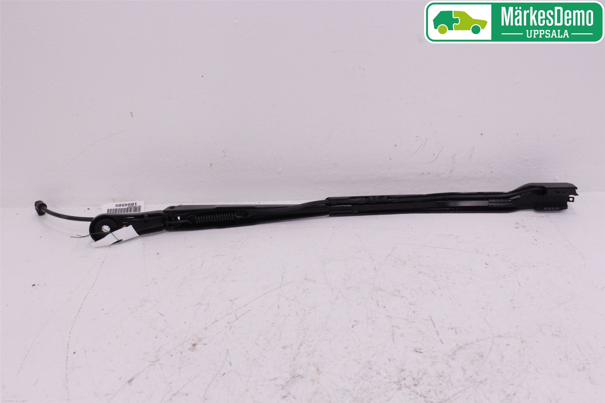 BMW 3 G20/G21/G80/G81 19- Torkararm Armar Vindruta