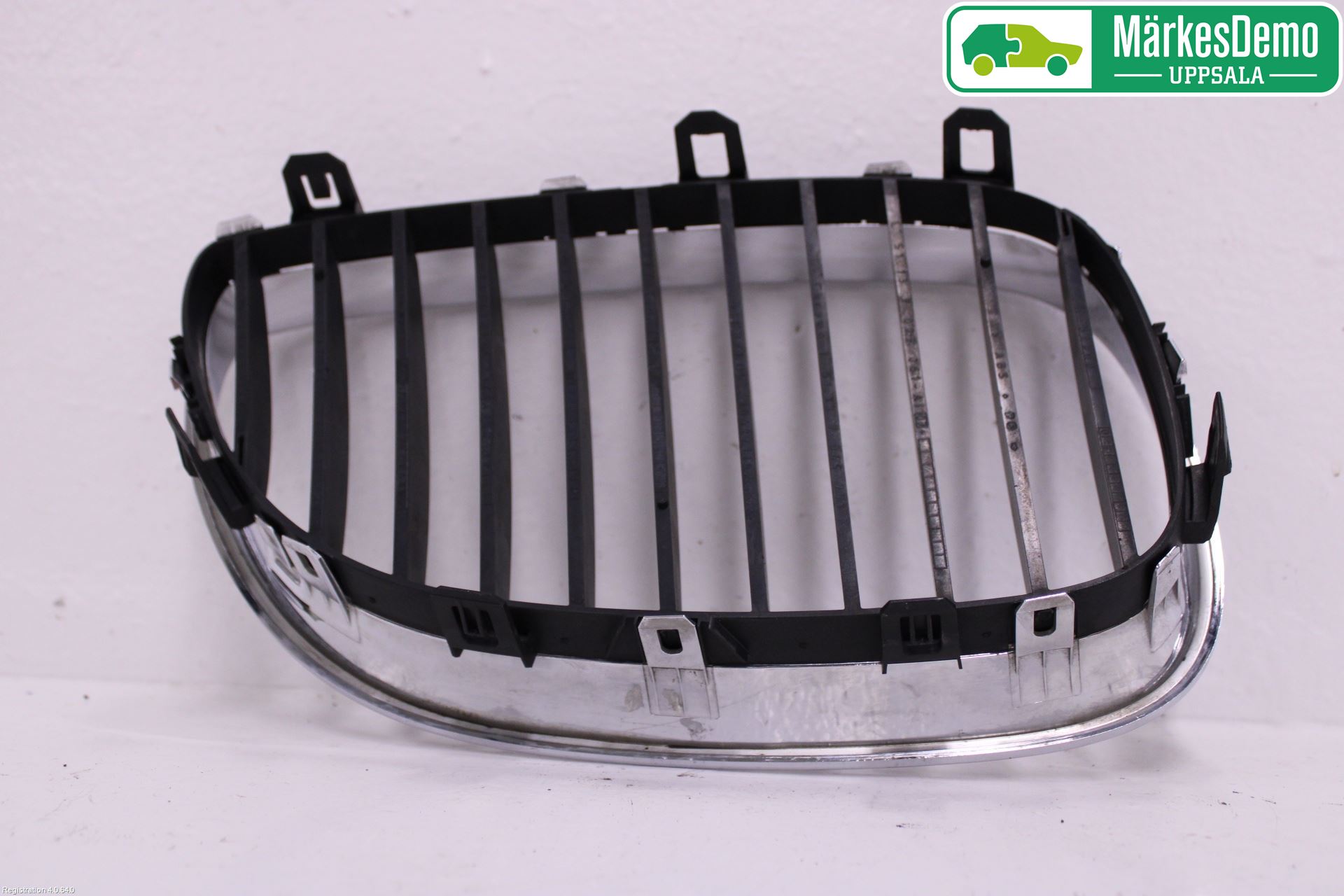 BMW 5 E60/61 Sed/Tou 02-10 Grilldel Vänster