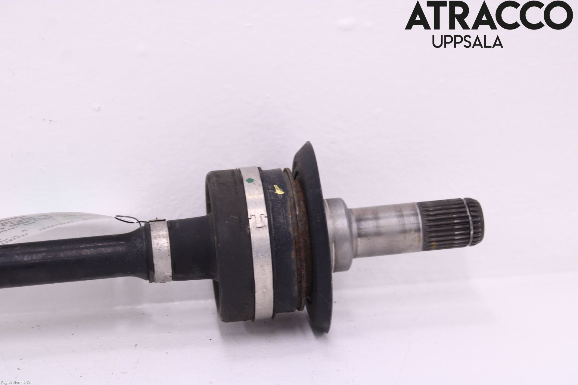 BMW 5 G30/G31/F90 17-23 Drivaxel Bak Vänster