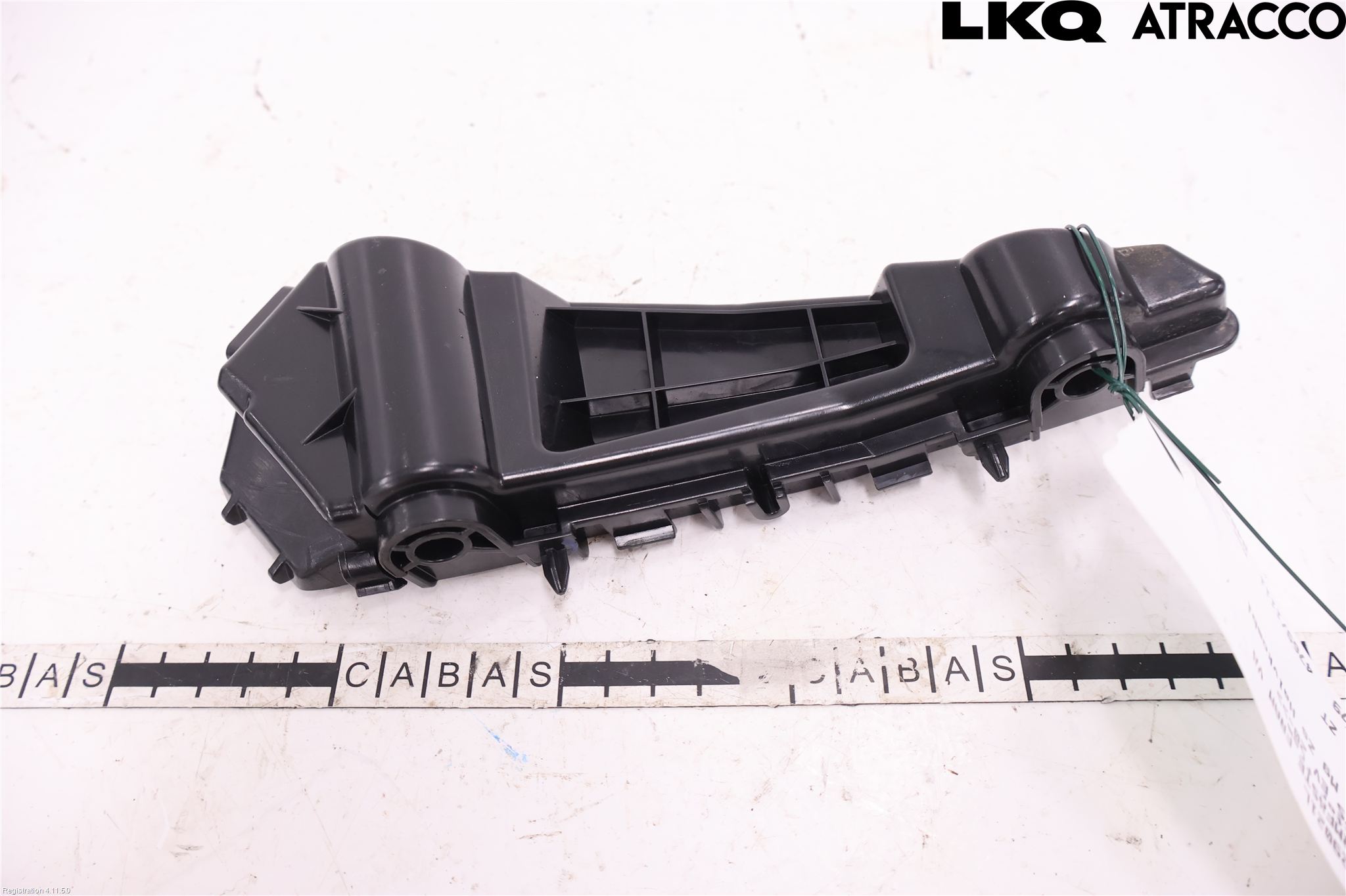 MG ZS EV 20- Skärmfäste Fram Vä