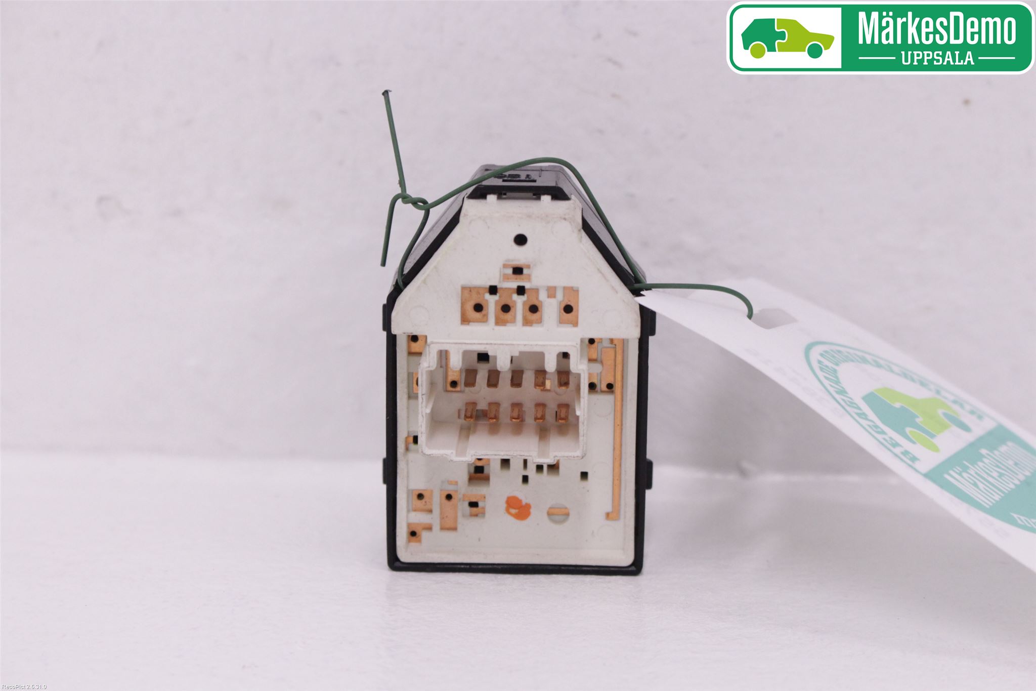 Kia CEED 06-12 Strömställare Spegel