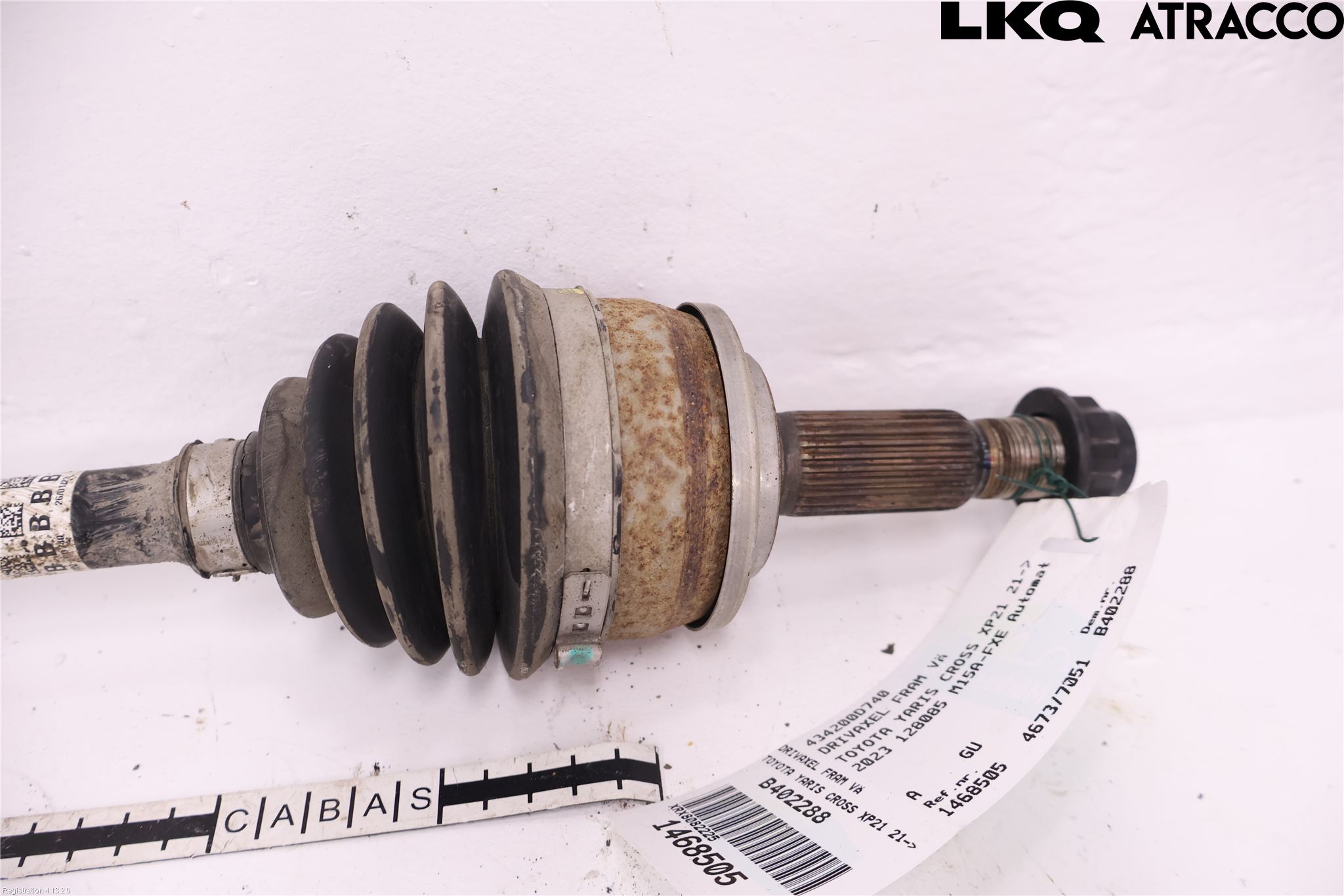Toyota YARIS CROSS XP21 21- Drivaxel Fram Vänster