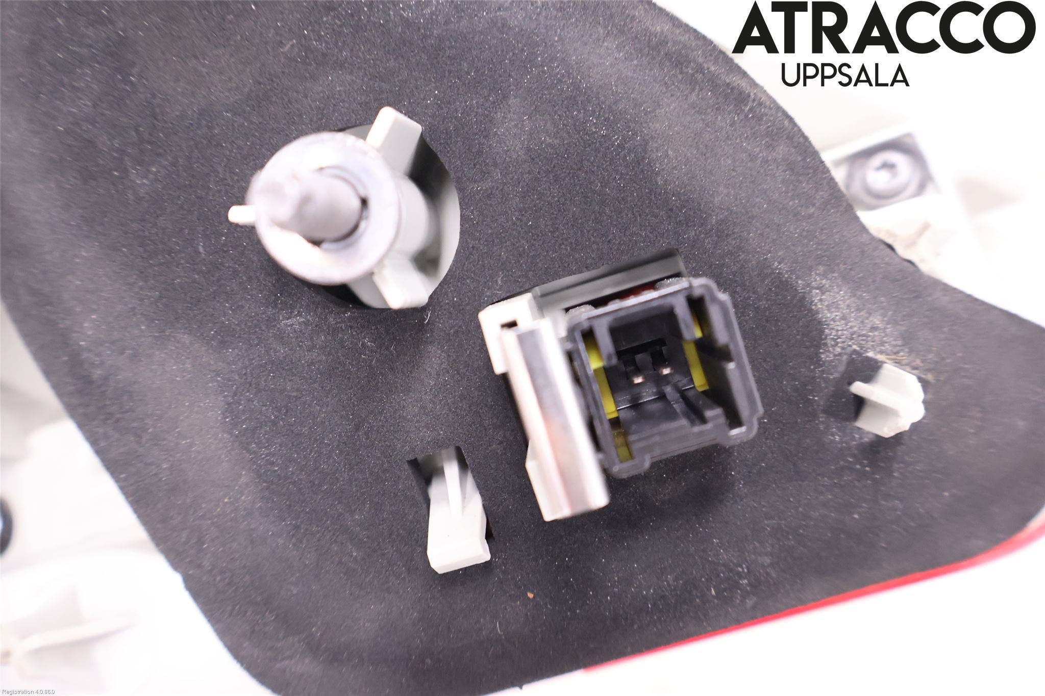 Peugeot 2008 13-20 Bakljus Lucka Hö