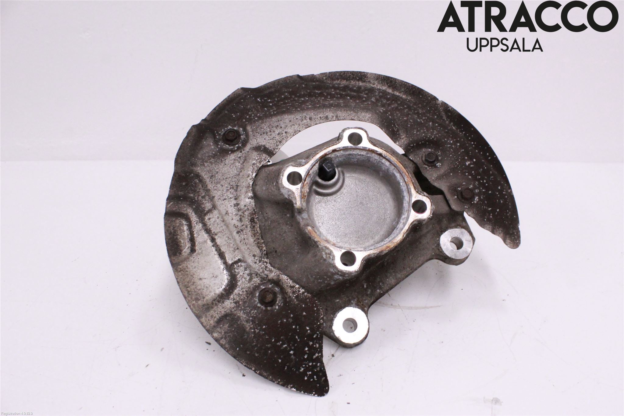 BMW 1 E87/81 5D/3D 03-11 Styrspindel Lagerhus Vä