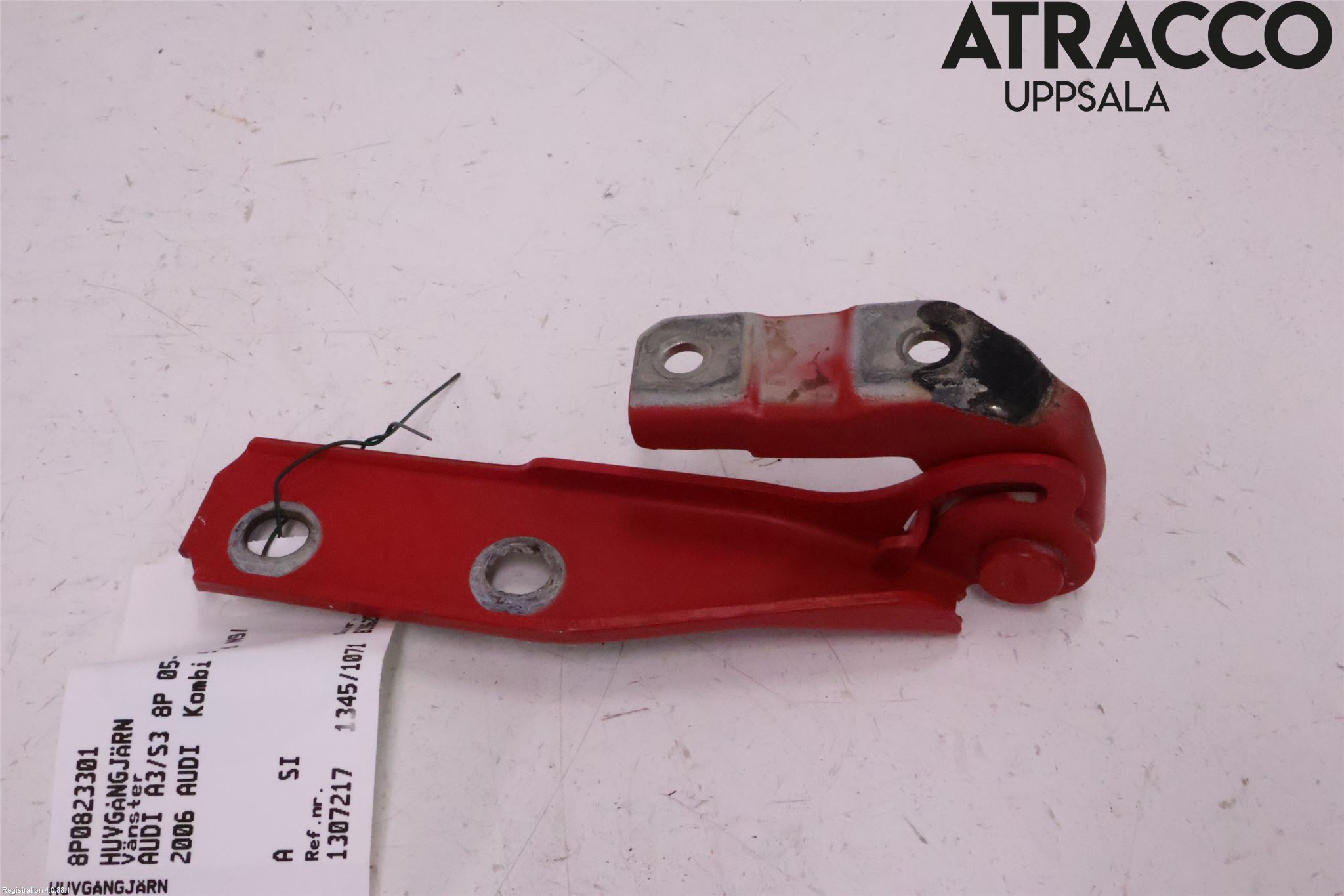 Audi A3/S3 05-13 Huvgångjärn