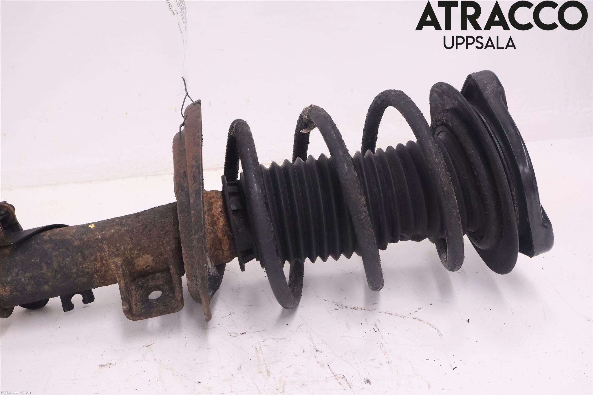 Mercedes-Benz MB C-KLASS (W204) 07-15 Fjäderben Fram Vänster