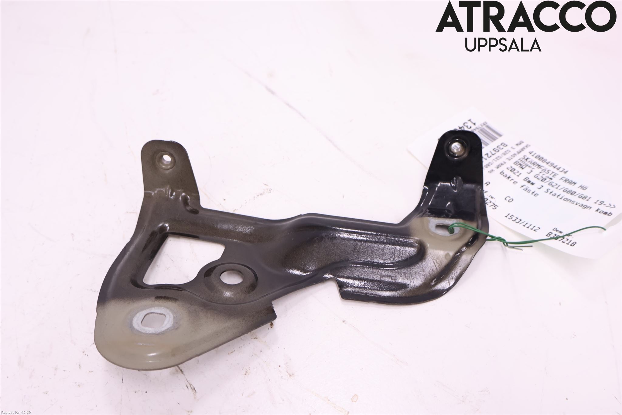 BMW 3 G20/G21/G80/G81 19- Skärmfäste Fram Hö