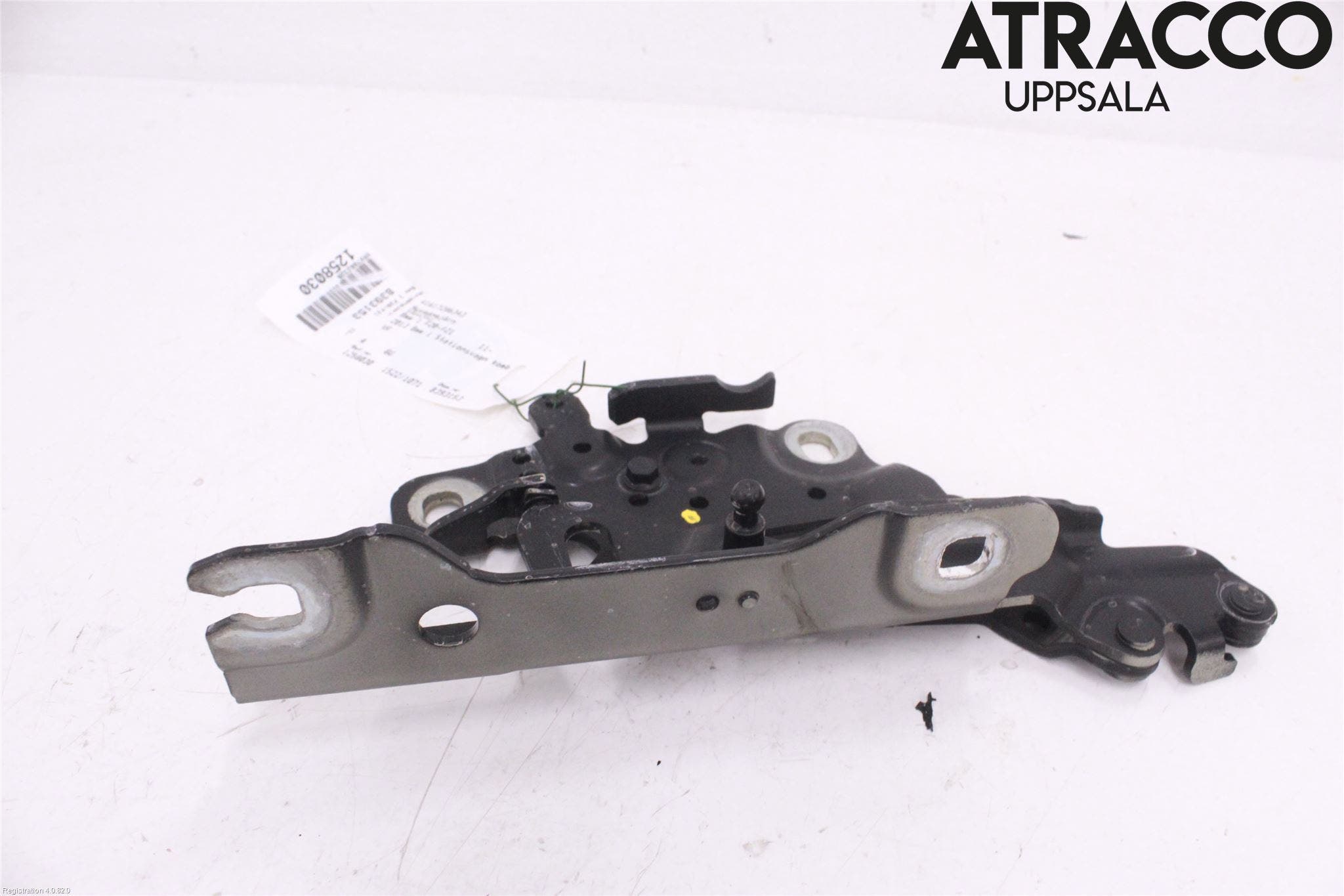 BMW 1 F20/F21 11-19 Huvgångjärn