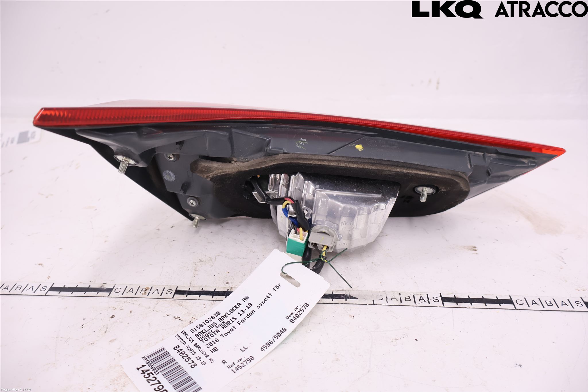 Toyota AURIS 13-19 Bakljus Lucka Hö