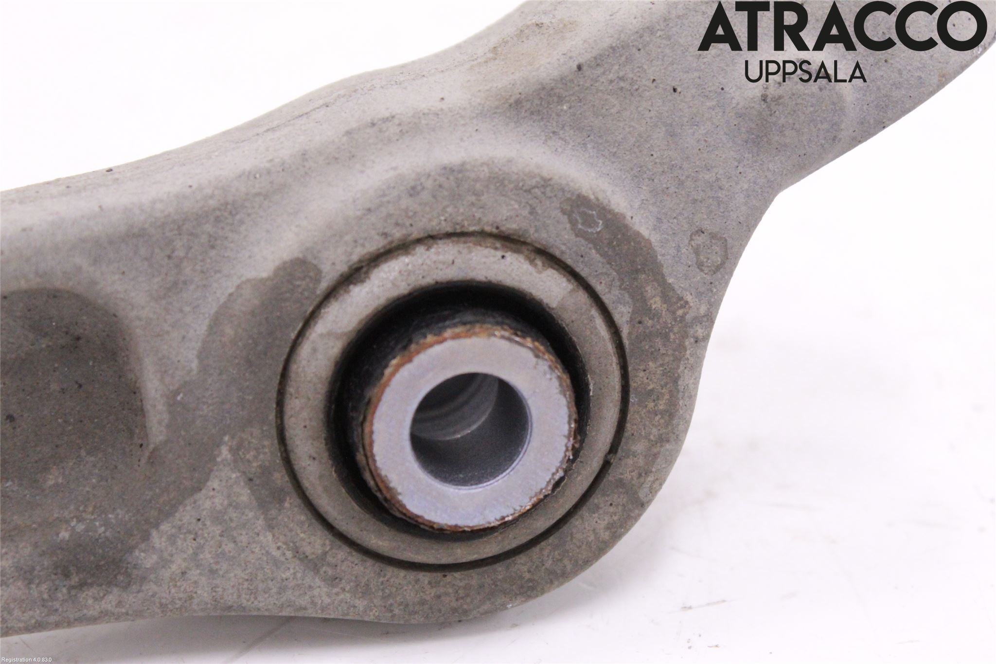 BMW 5 F10/F11/F18 09-17 Bärarm Fram Undre Vä