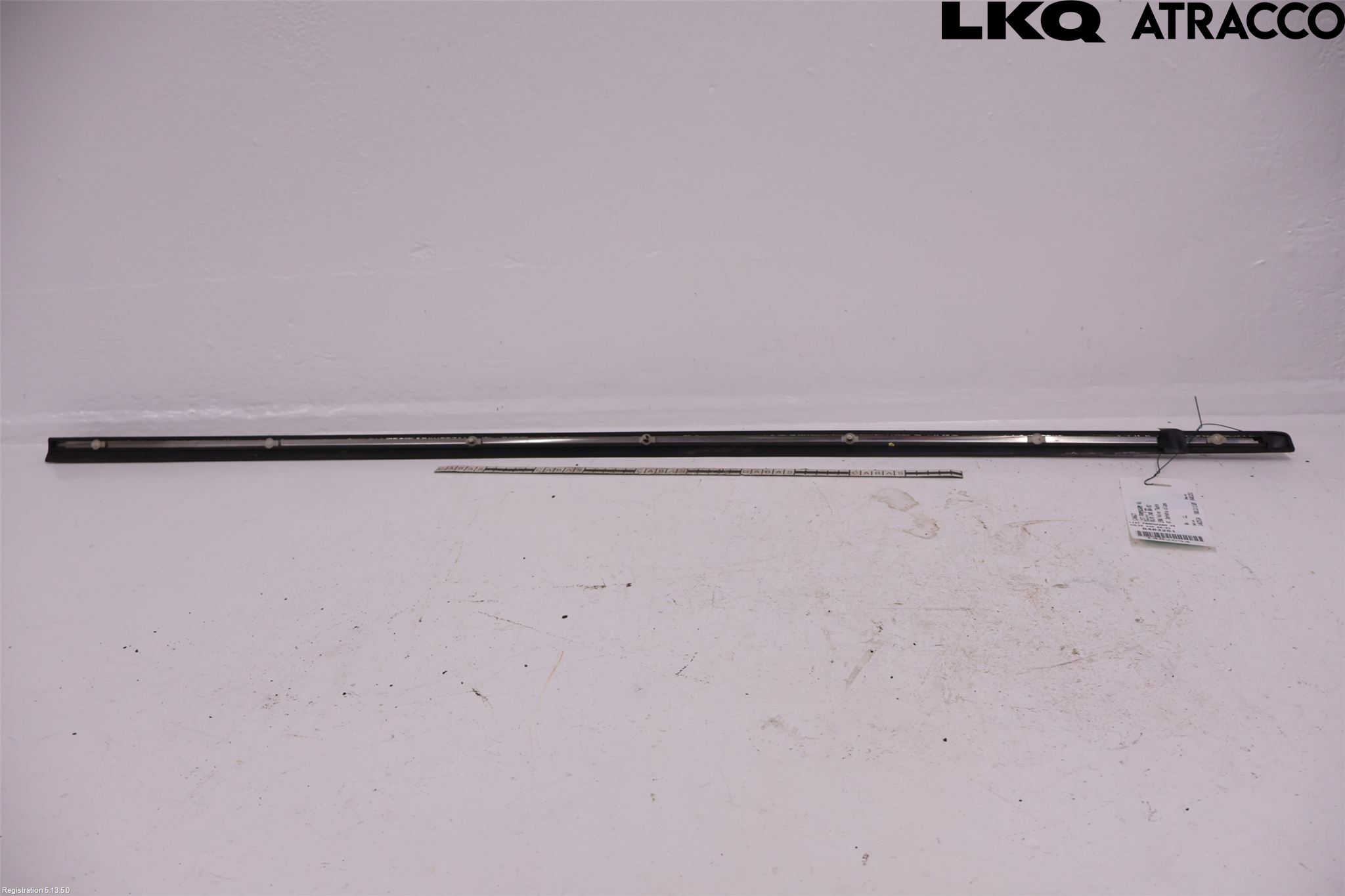 Volvo 240 88-93 List Framskärm Vä