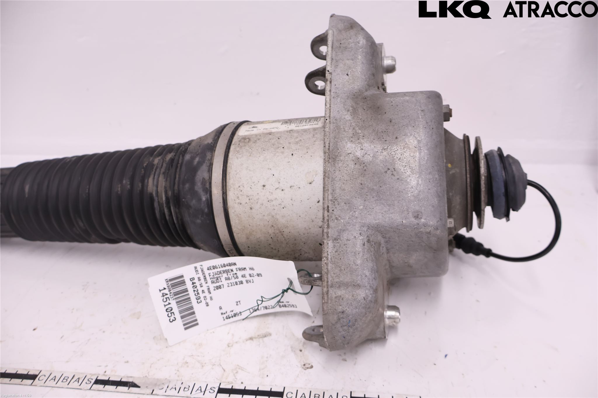 Audi A8/S8 4E  02-09 Fjäderben Fram Höger