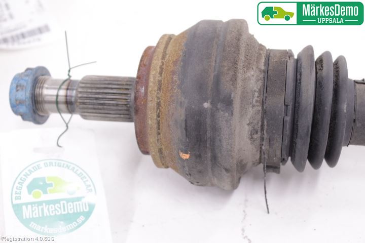Mercedes-Benz MB E-KLASS (W213) 16-23 Drivaxel Bak Höger