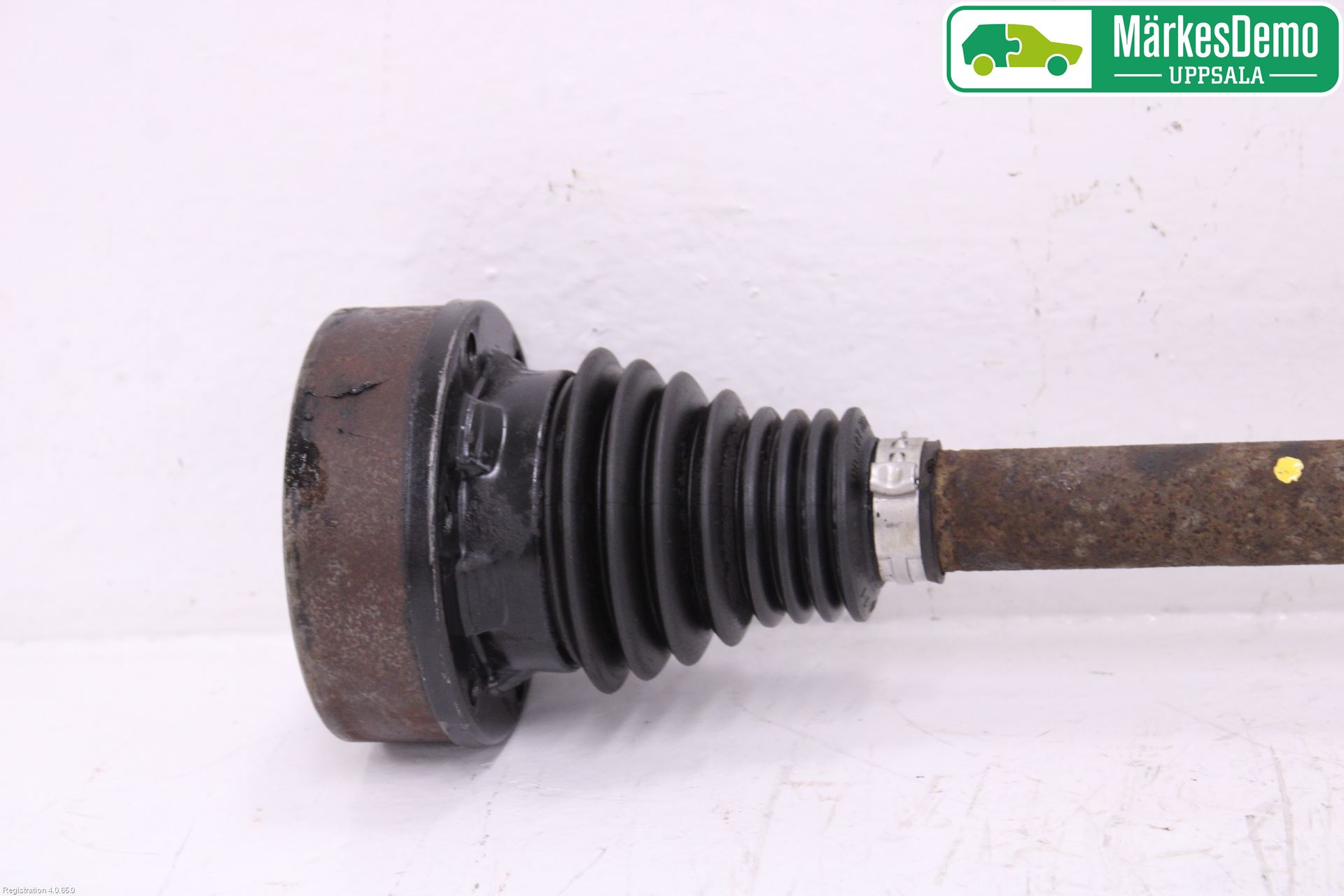 Volkswagen VW TOURAN 03-10 Drivaxel Fram Vänster