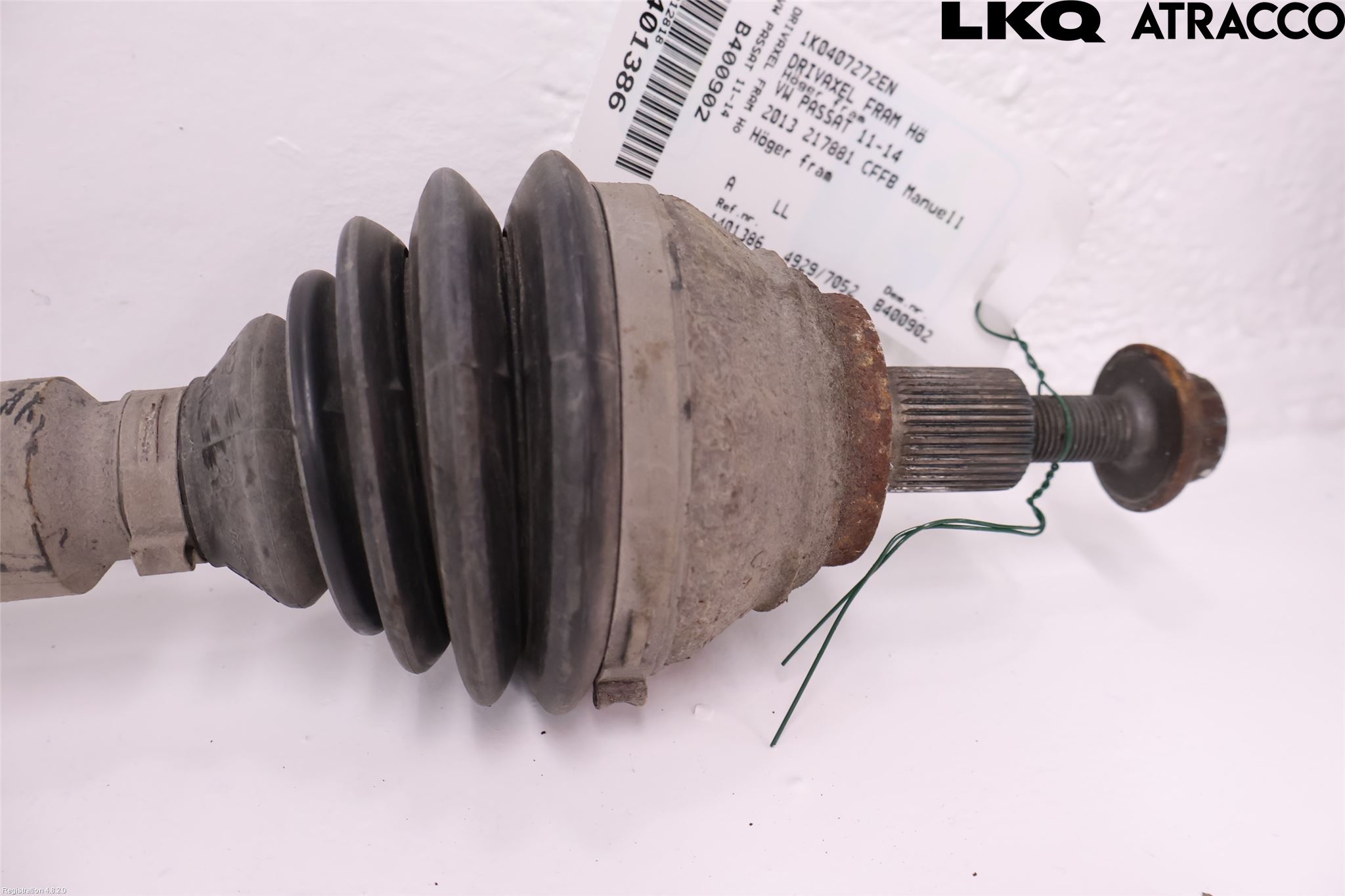 Volkswagen VW PASSAT 11-14 Drivaxel Fram Höger