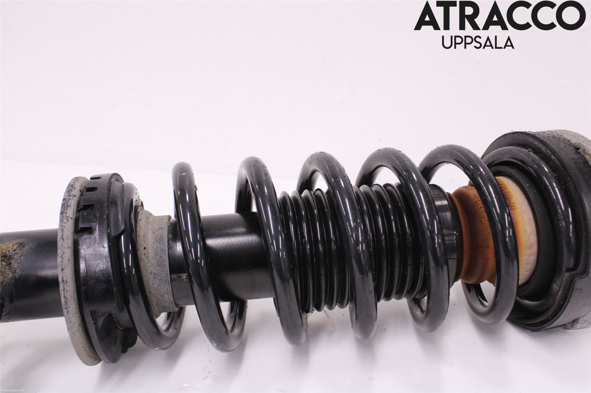BMW 5 F10/F11/F18 09-17 Fjäderben Fram Höger