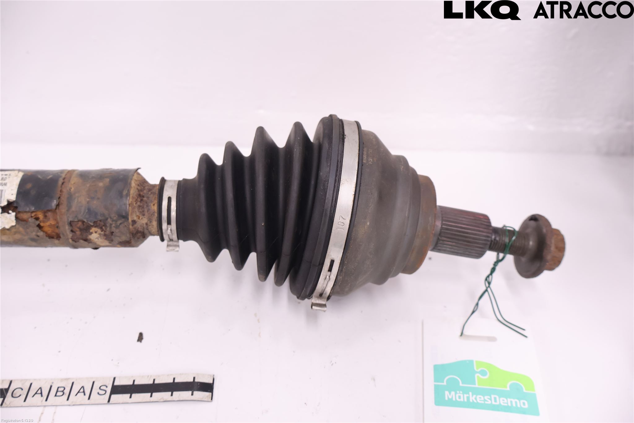 Volkswagen VW CADDY 16-20 Drivaxel Fram Höger