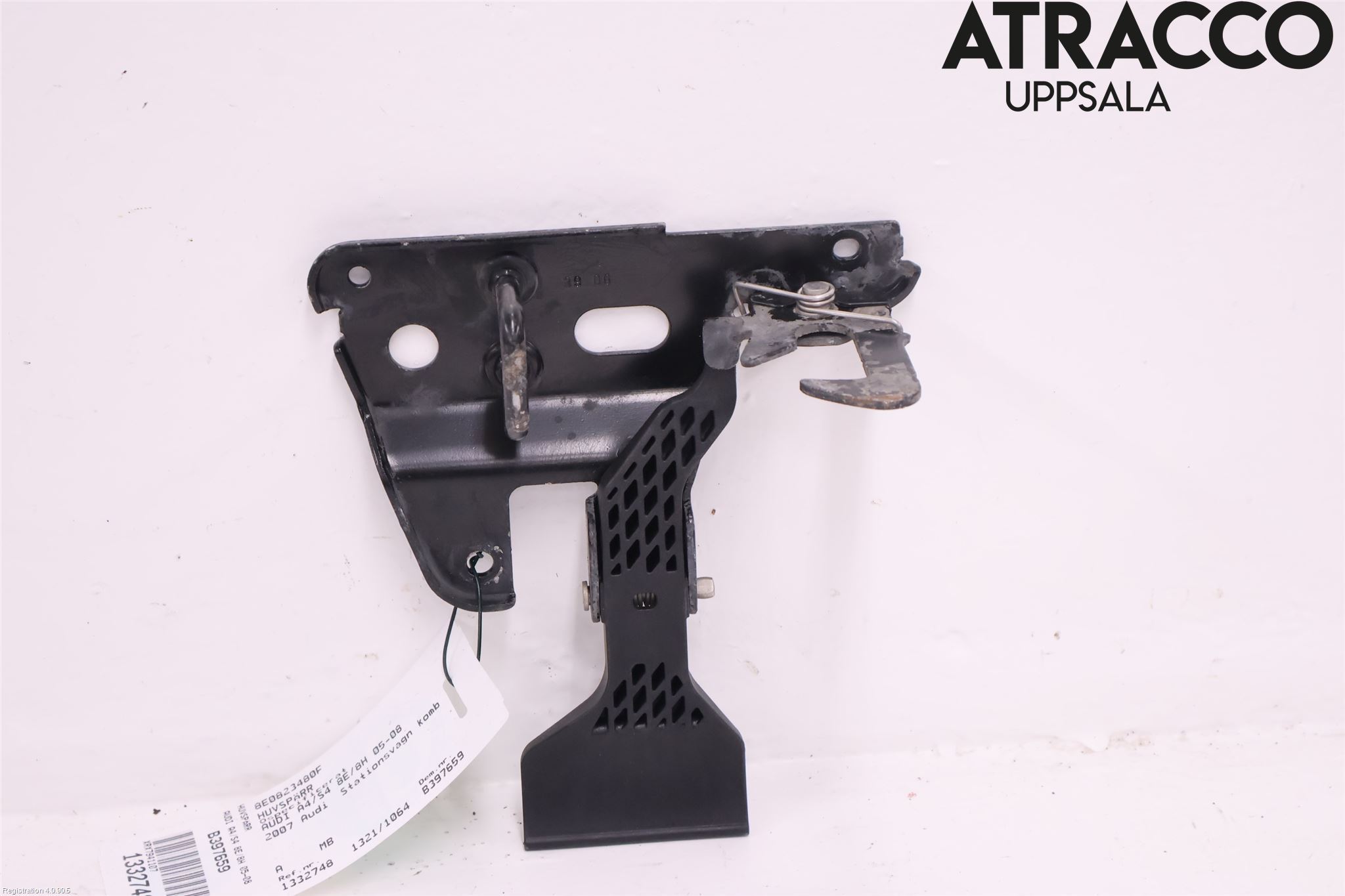 Audi A4/S4 05-07 Huv Spärr